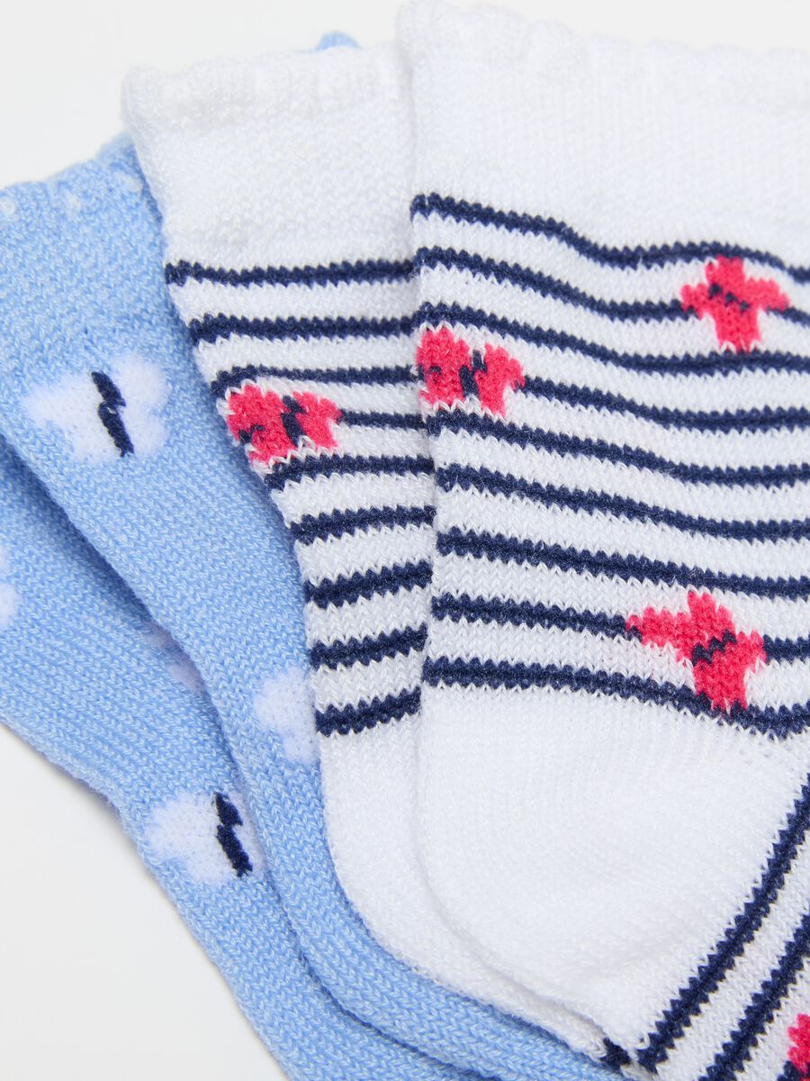 Three-pair pack short socks with butterflies and stripes design_1