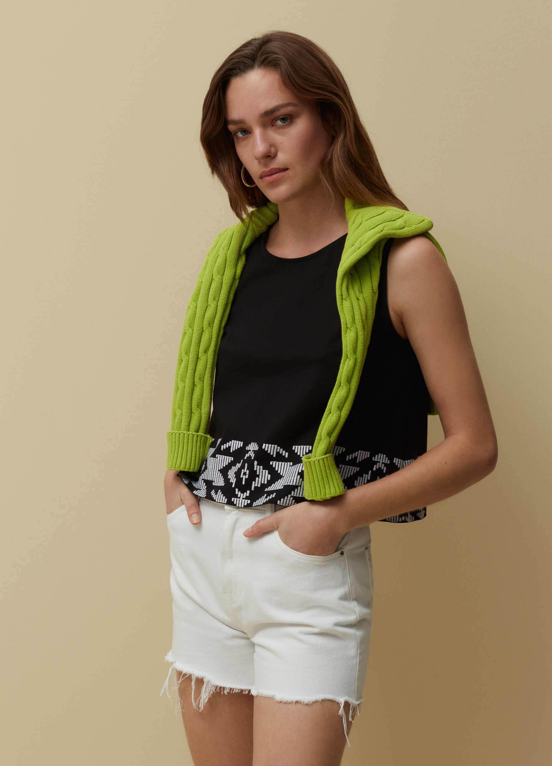 Tank top con ricamo etnico_0