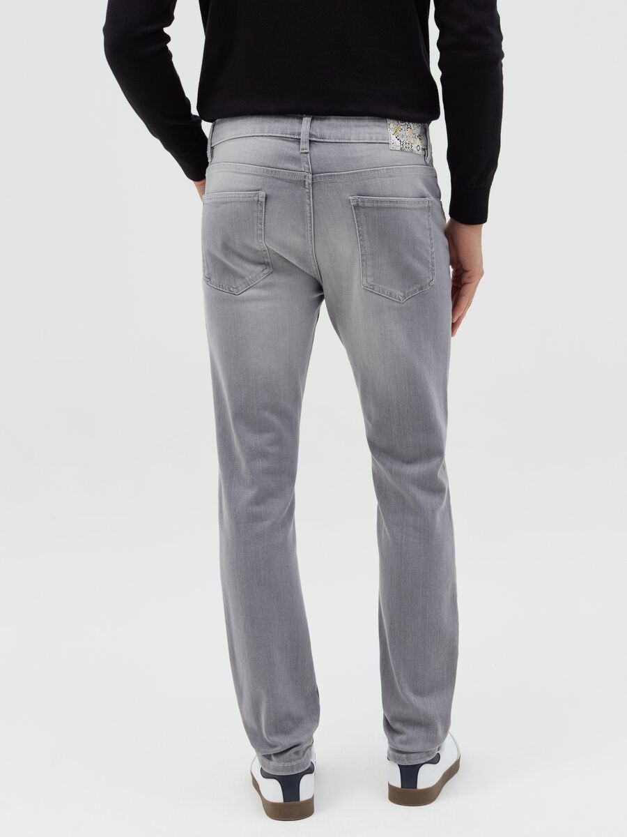 Skinny-fit jeans with five pockets_3