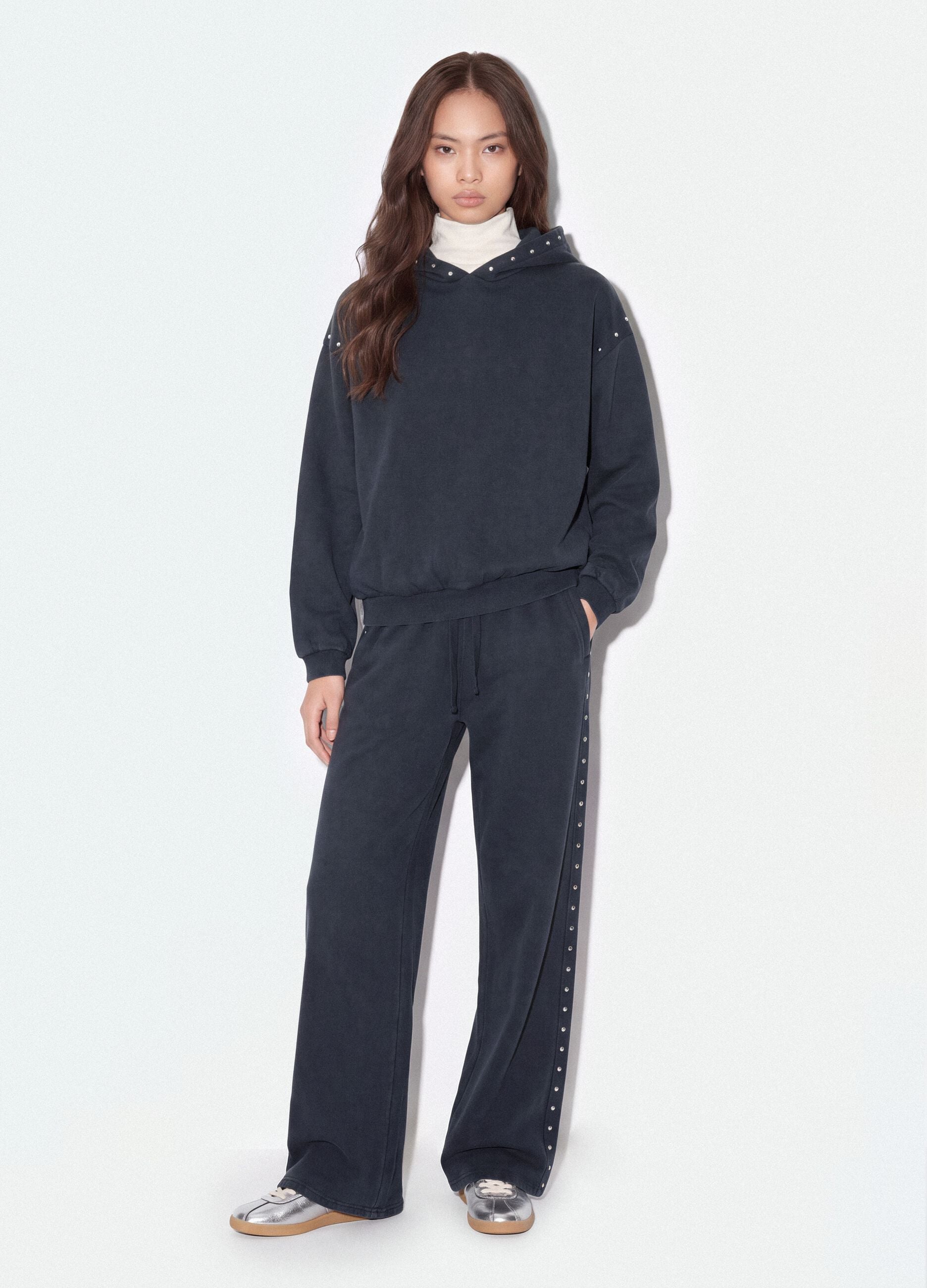 Jogger grigi wide leg in misto cotone con strass
