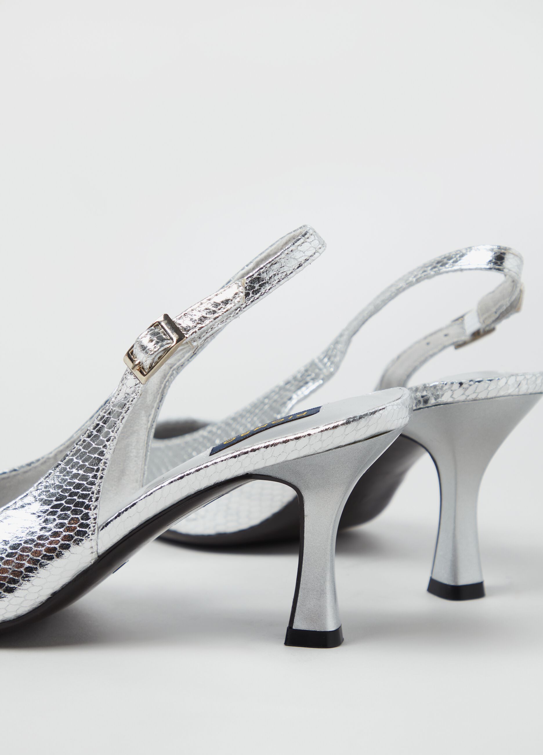 Scarpe slingback effetto metallizzato_2