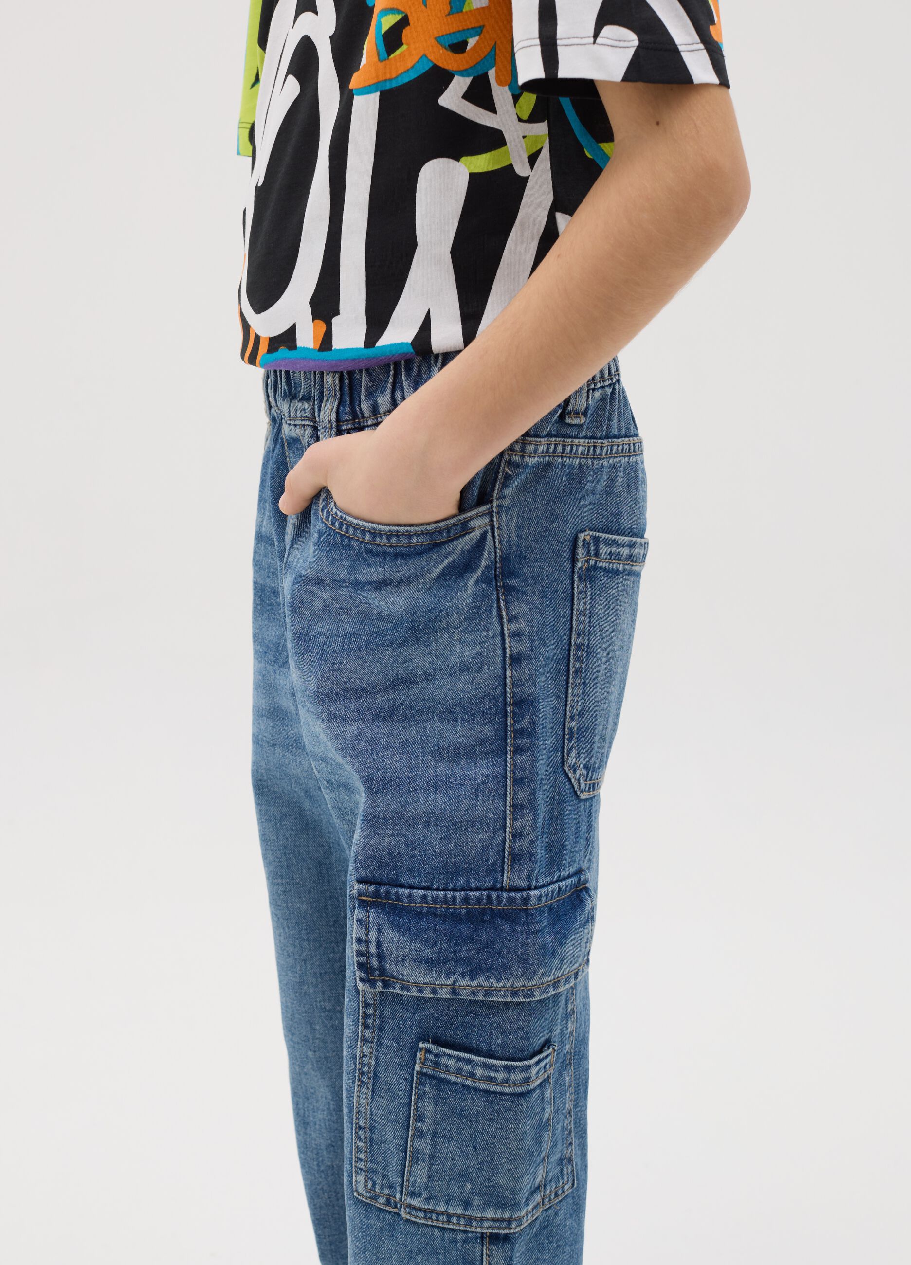 Pull-on cargo jeans