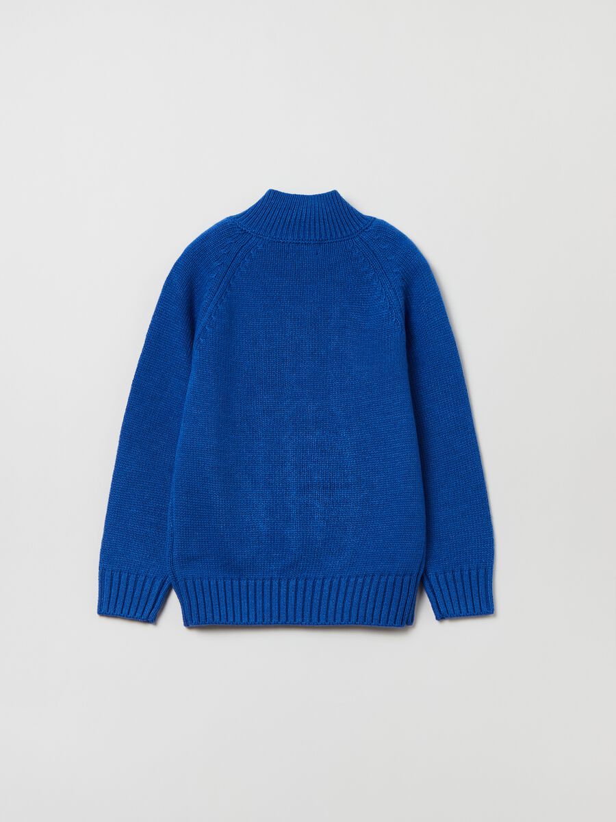Pullover con lavorazione a trecce_4