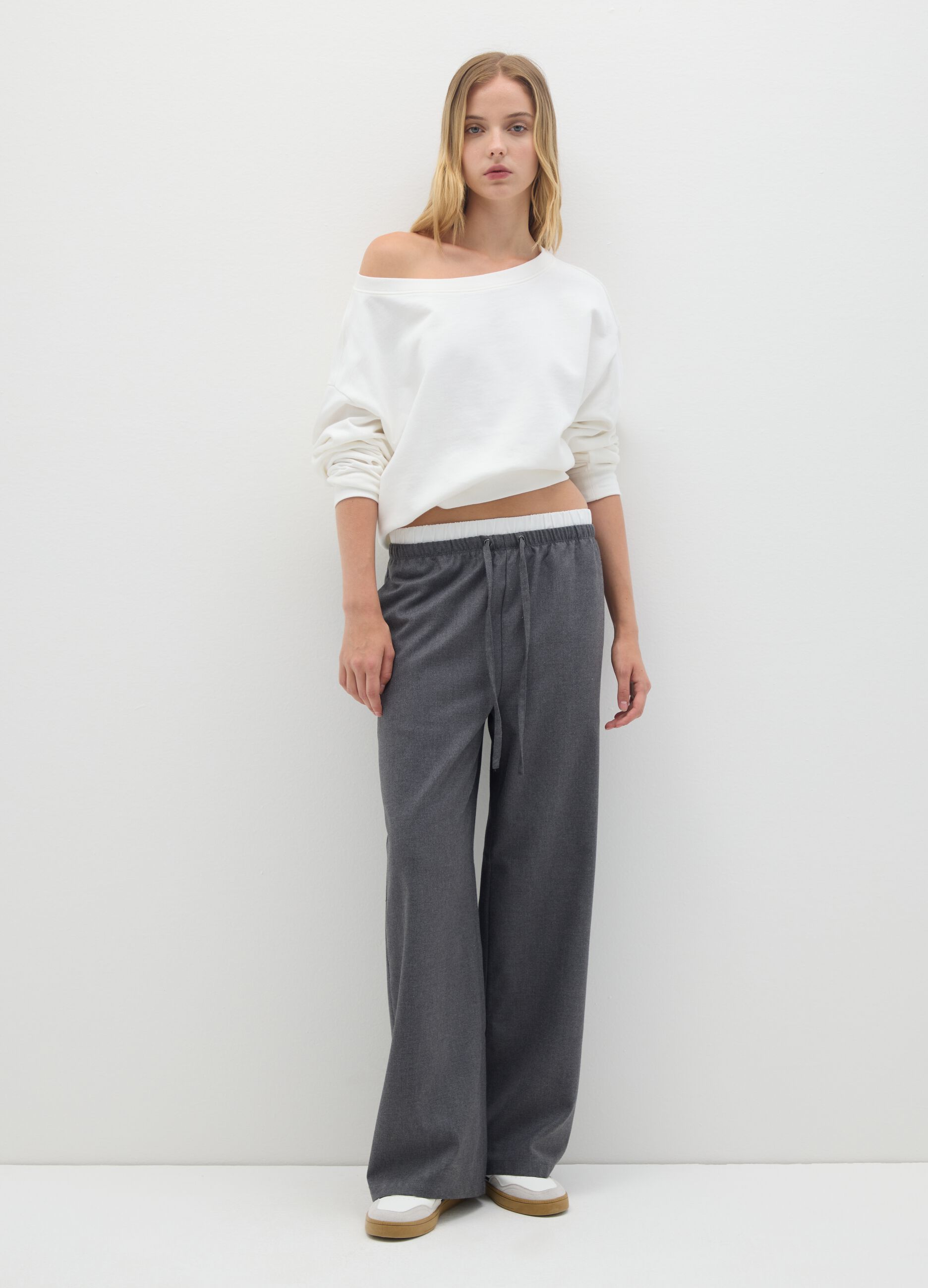 Pantaloni grigi wide leg