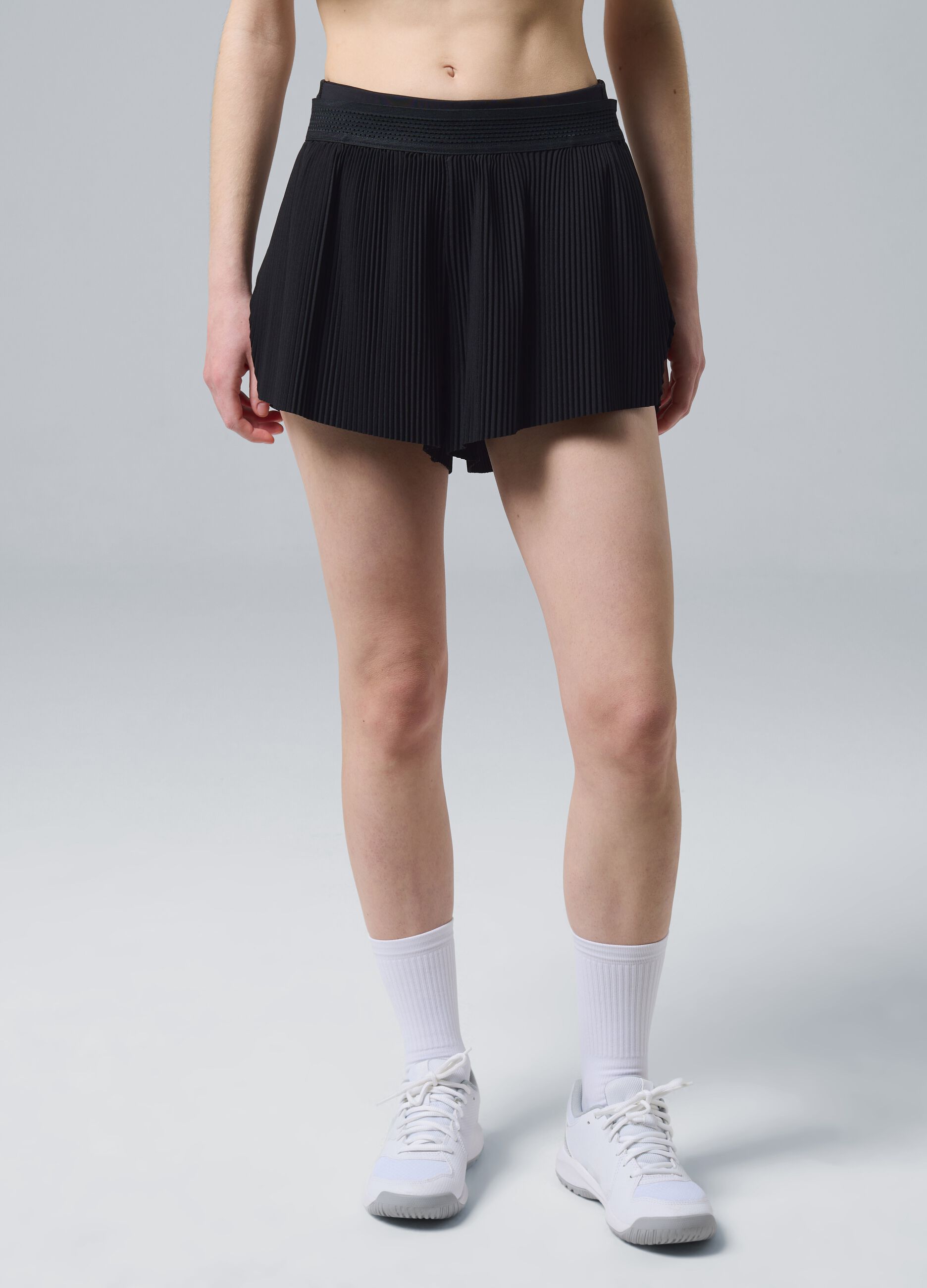 Black ALTAVIA COURT pleated sports shorts in stretch fabric with removable inner short