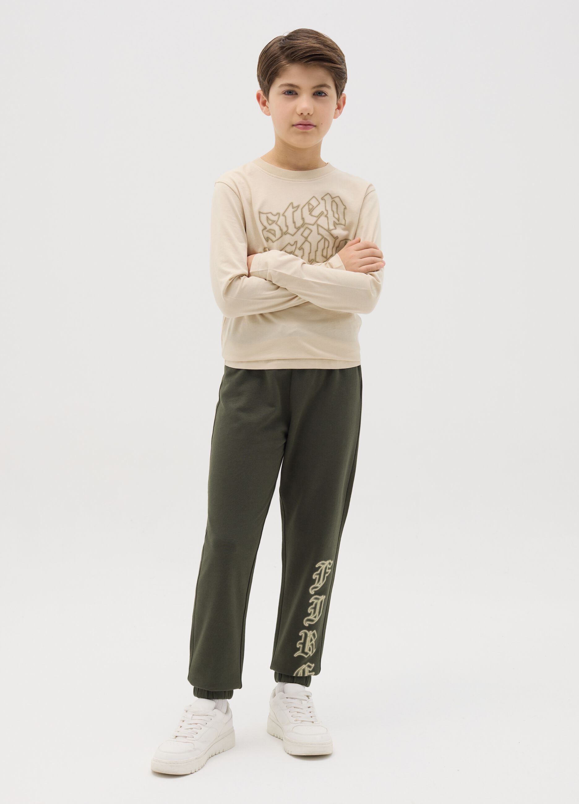 Joggers with drawstring and "Fire" print