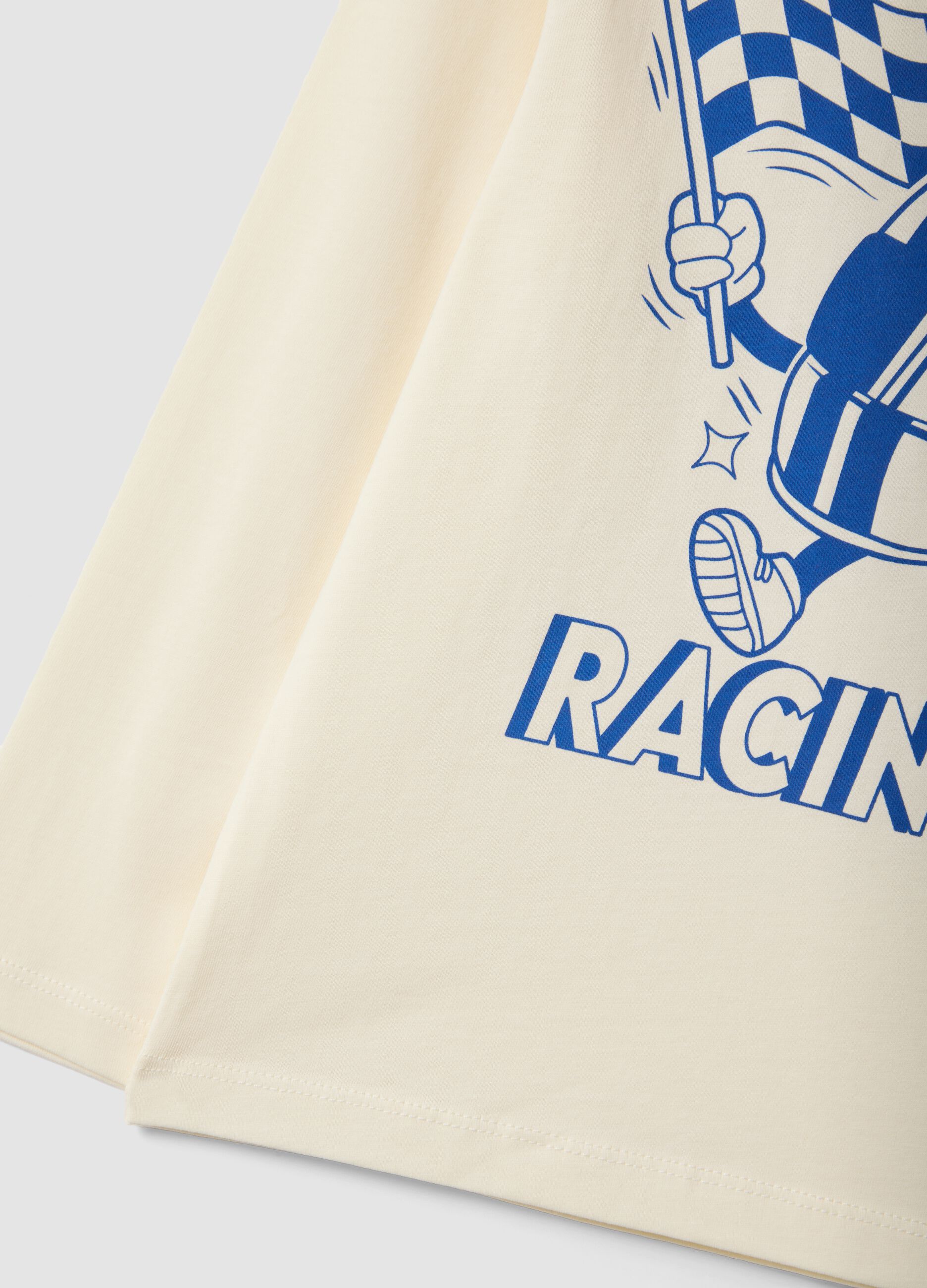 White oversized T-shirt in 100% organic cotton with racing print for boys