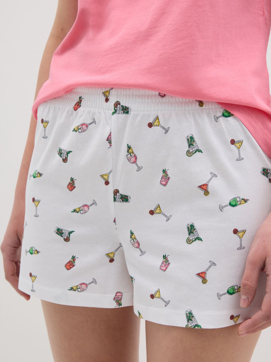 Completo da donna in puro cotone multicolor regular fit con top a balze e pantaloncini con stampa cocktail_3