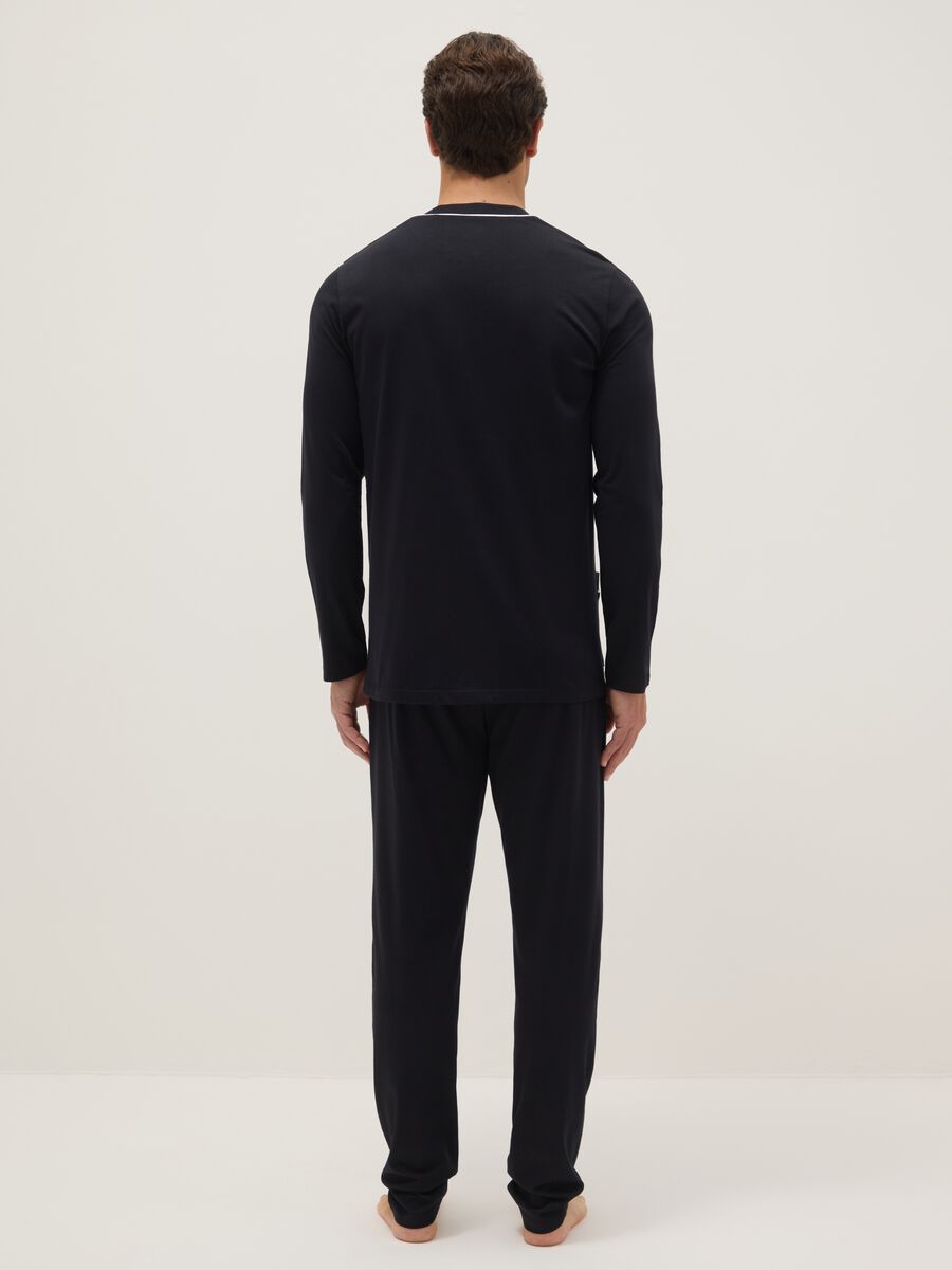 Regular fit black pure cotton pyjamas with contrasting details_2