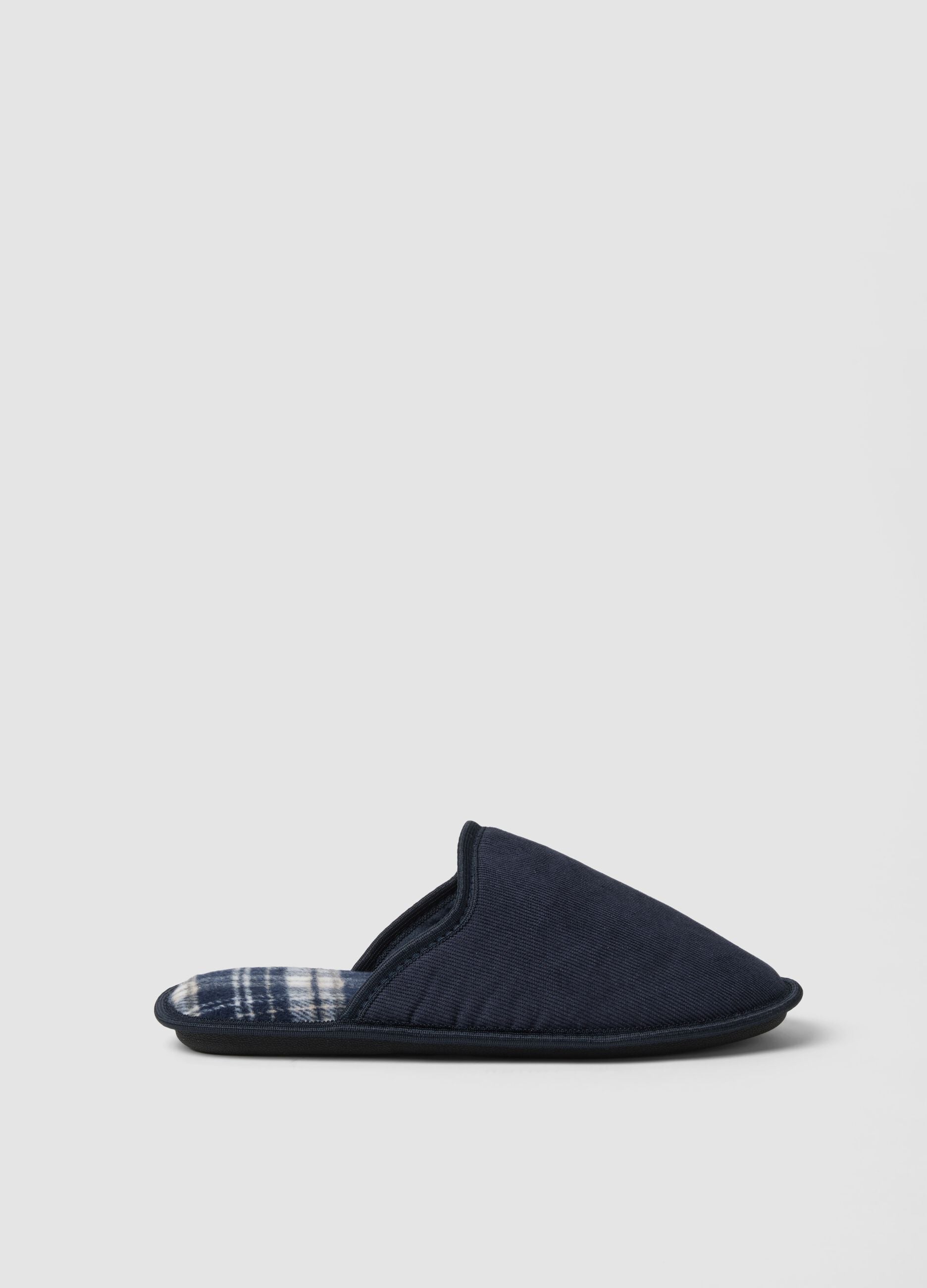 Blue men's slippers with checked lining