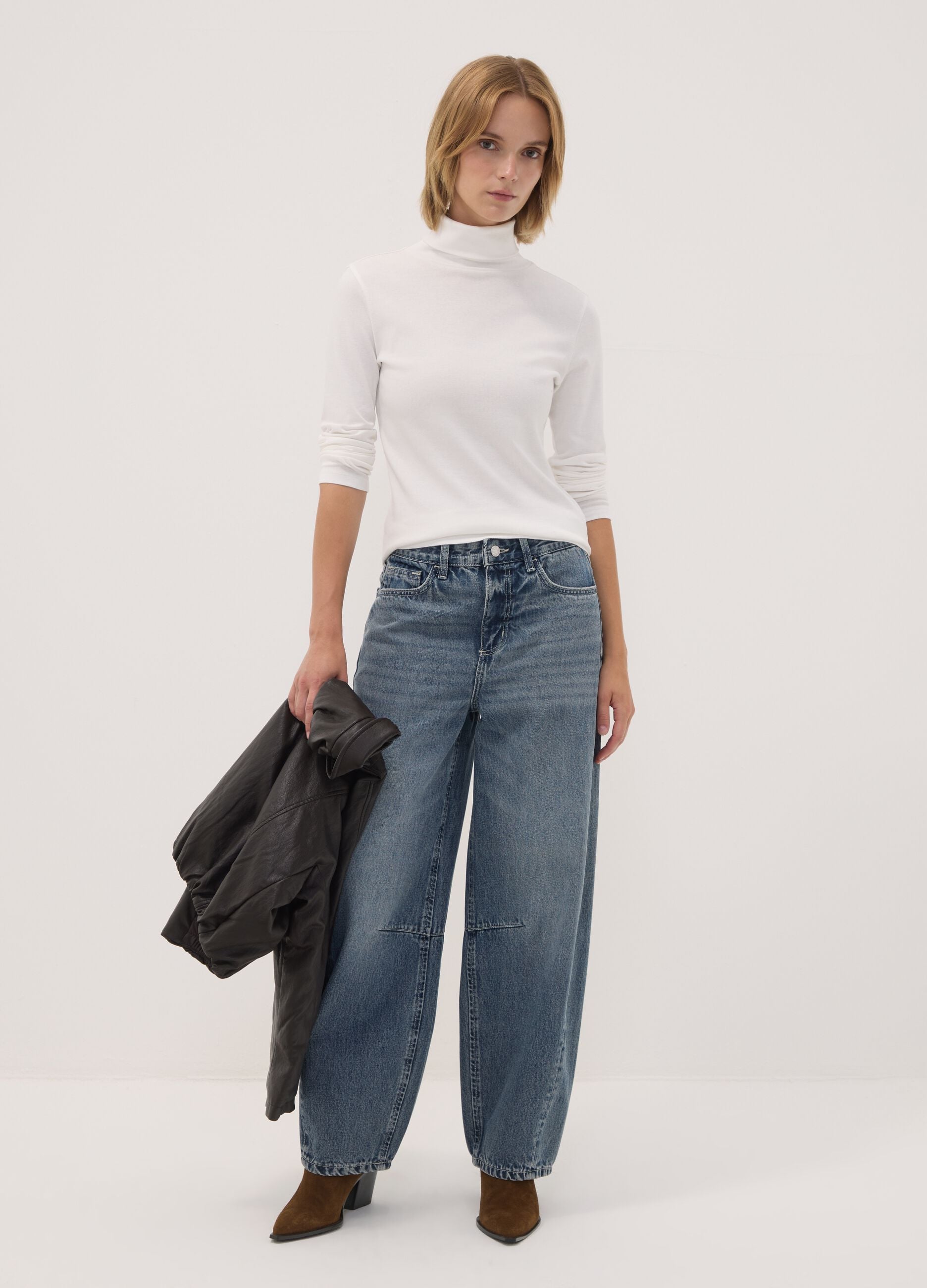 White pure cotton crew-neck T-shirt