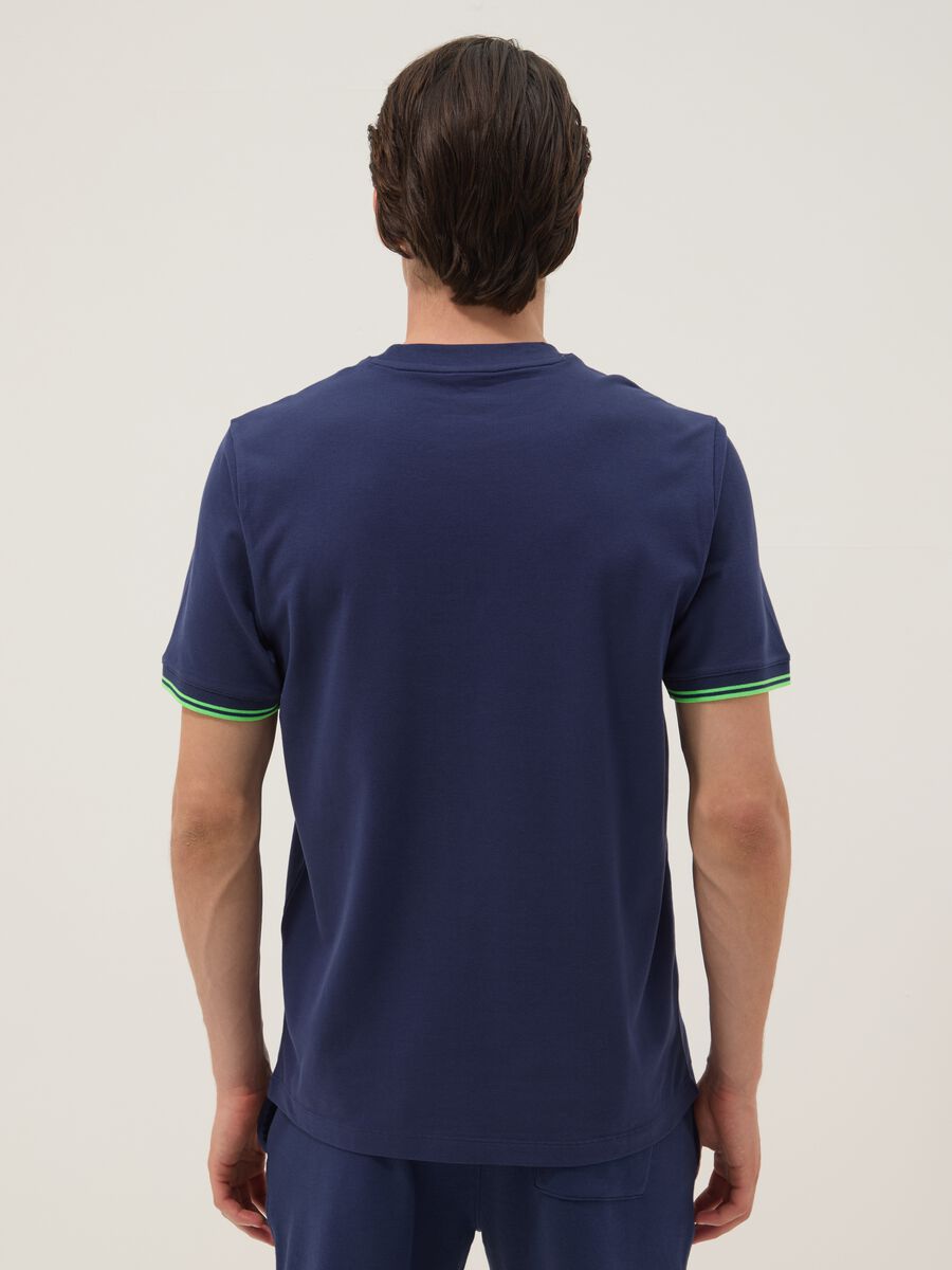 Blue stretch cotton T-shirt with chest pocket_2