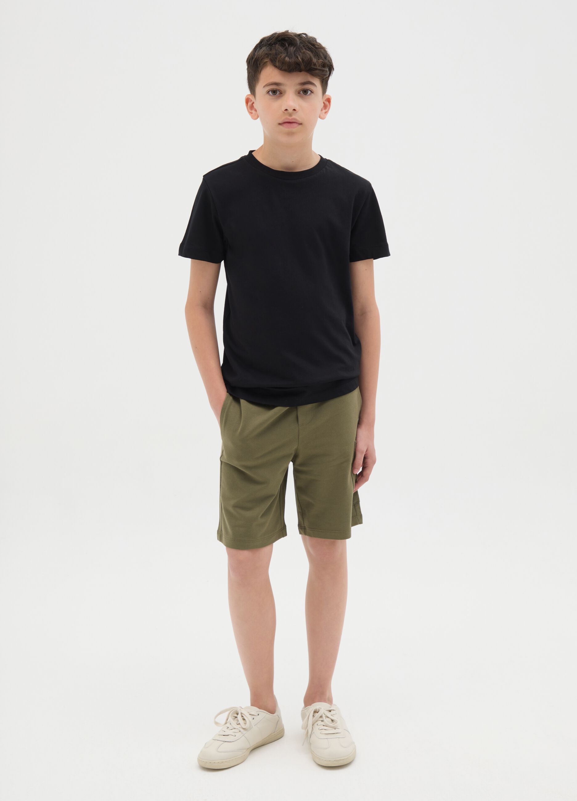 Green cargo Bermuda joggers in cotton with drawstring