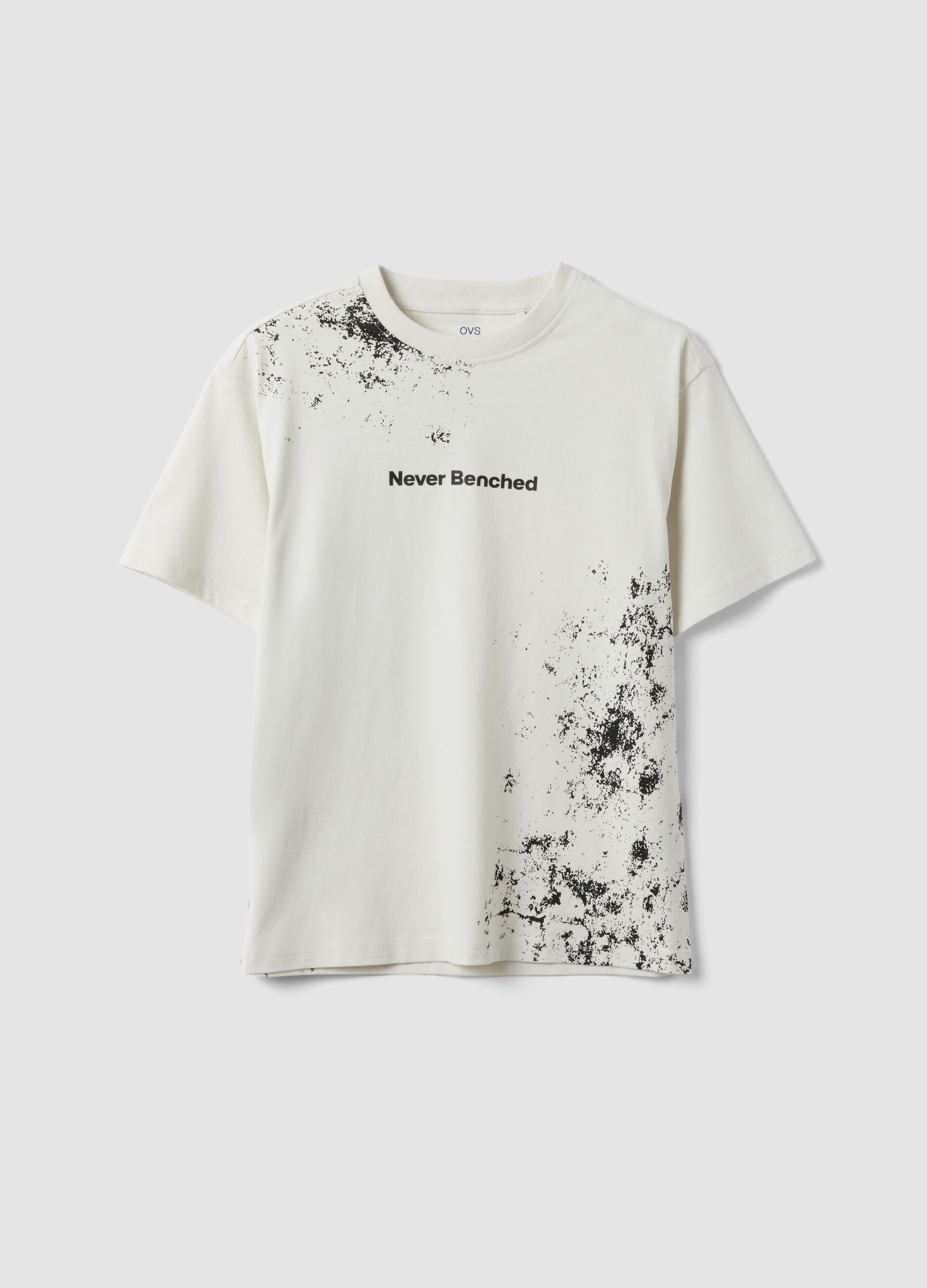 White oversized pure cotton T-shirt with "Never Benched" slogan for boys