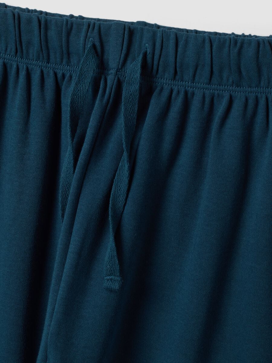 Grey and green organic cotton and viscose blend crew-neck pyjamas_2