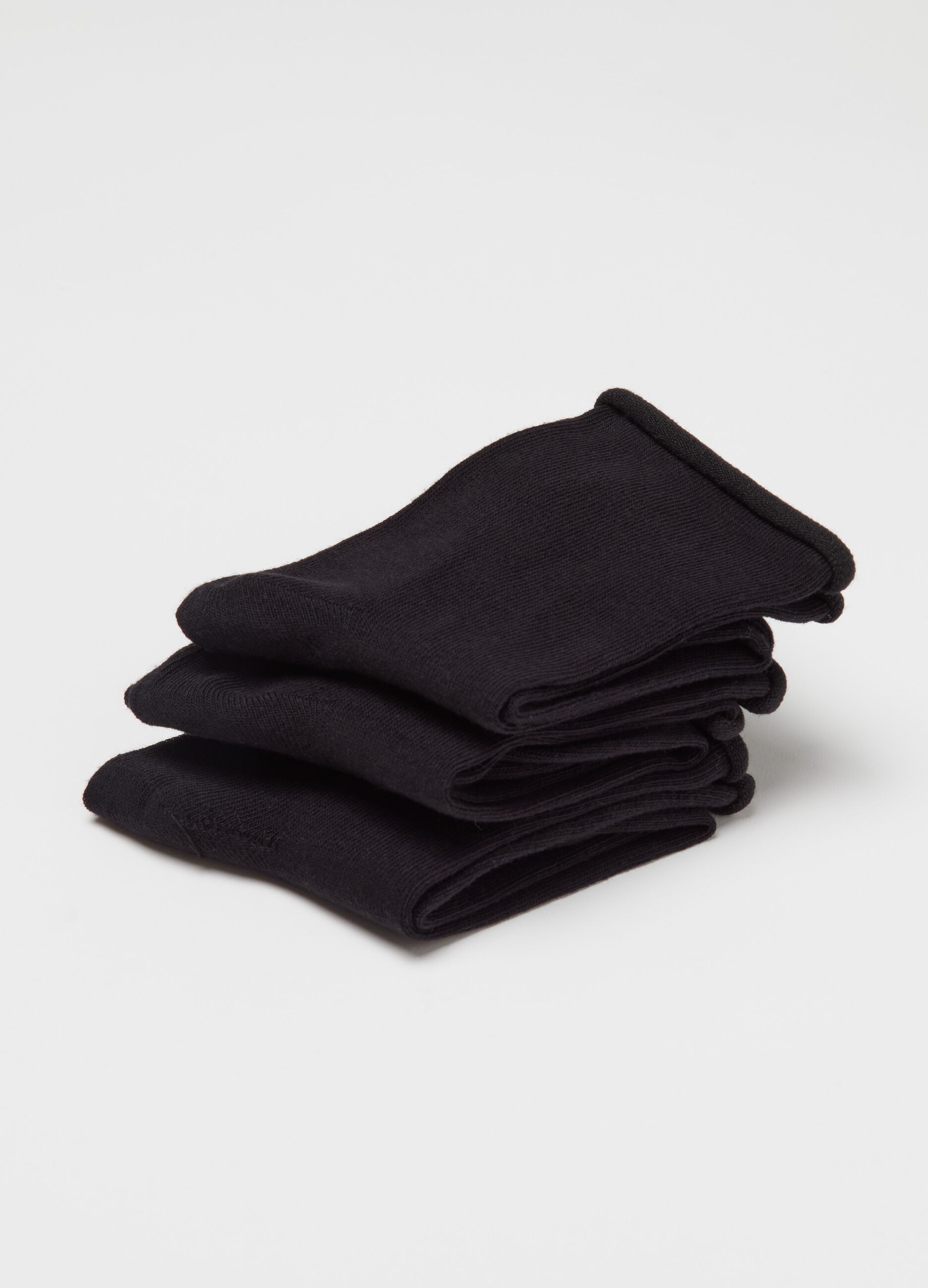 Three-pair pack short socks with small fold