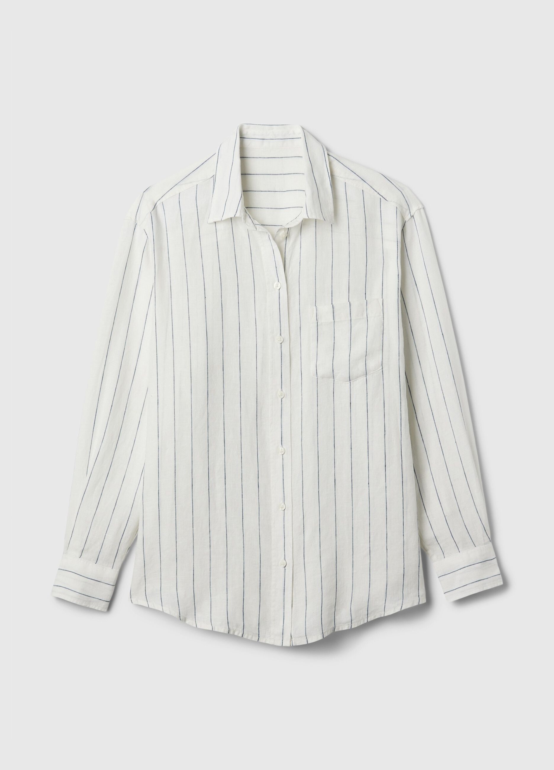 Oversized shirt in linen with pocket