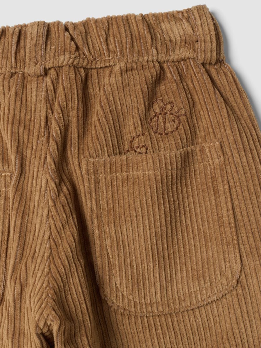 Pantaloni beige in puro cotone a coste con ricamo Winnie The Pooh comfort fit_3