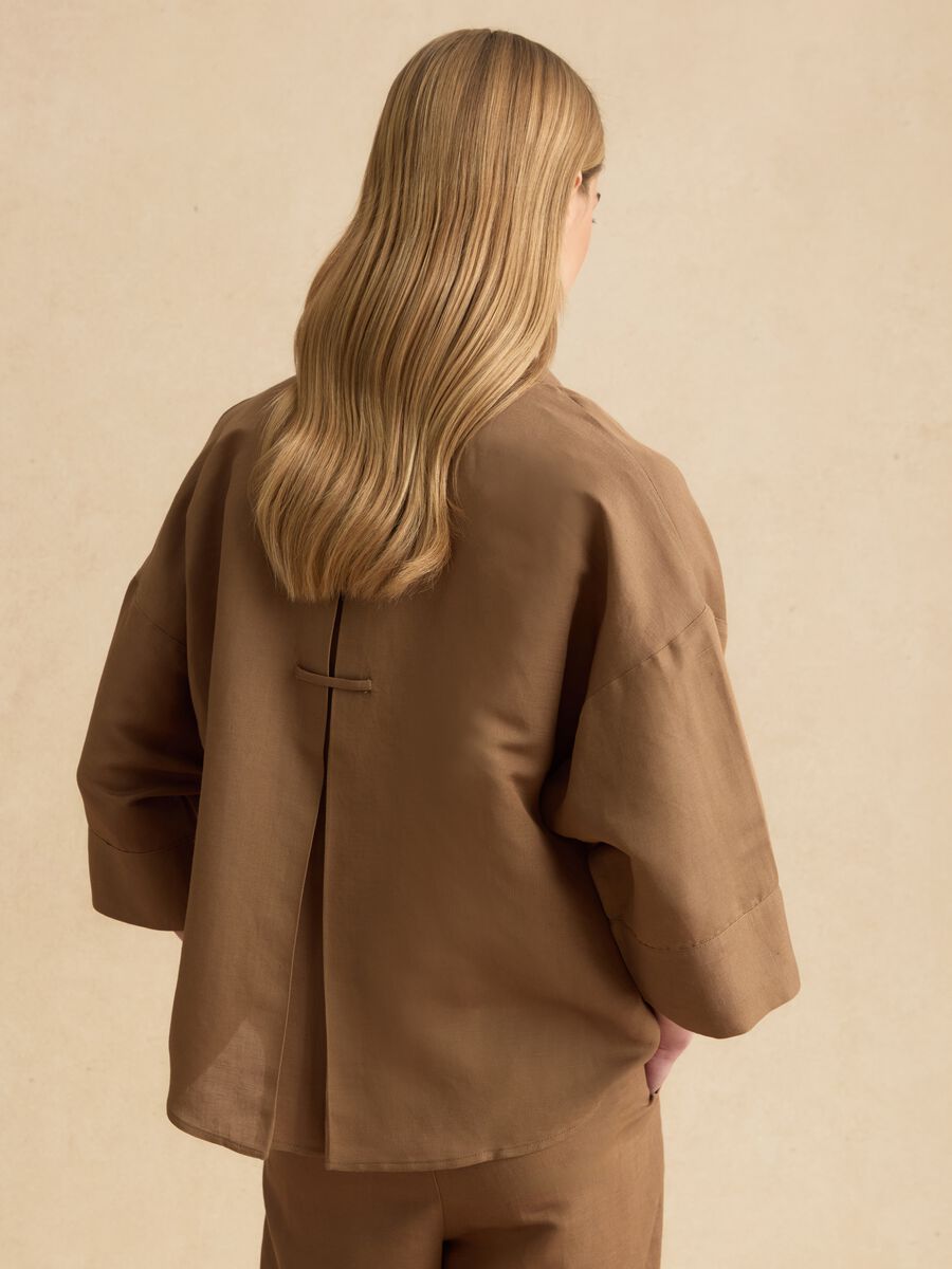 Brown linen and viscose-blend shirt_3