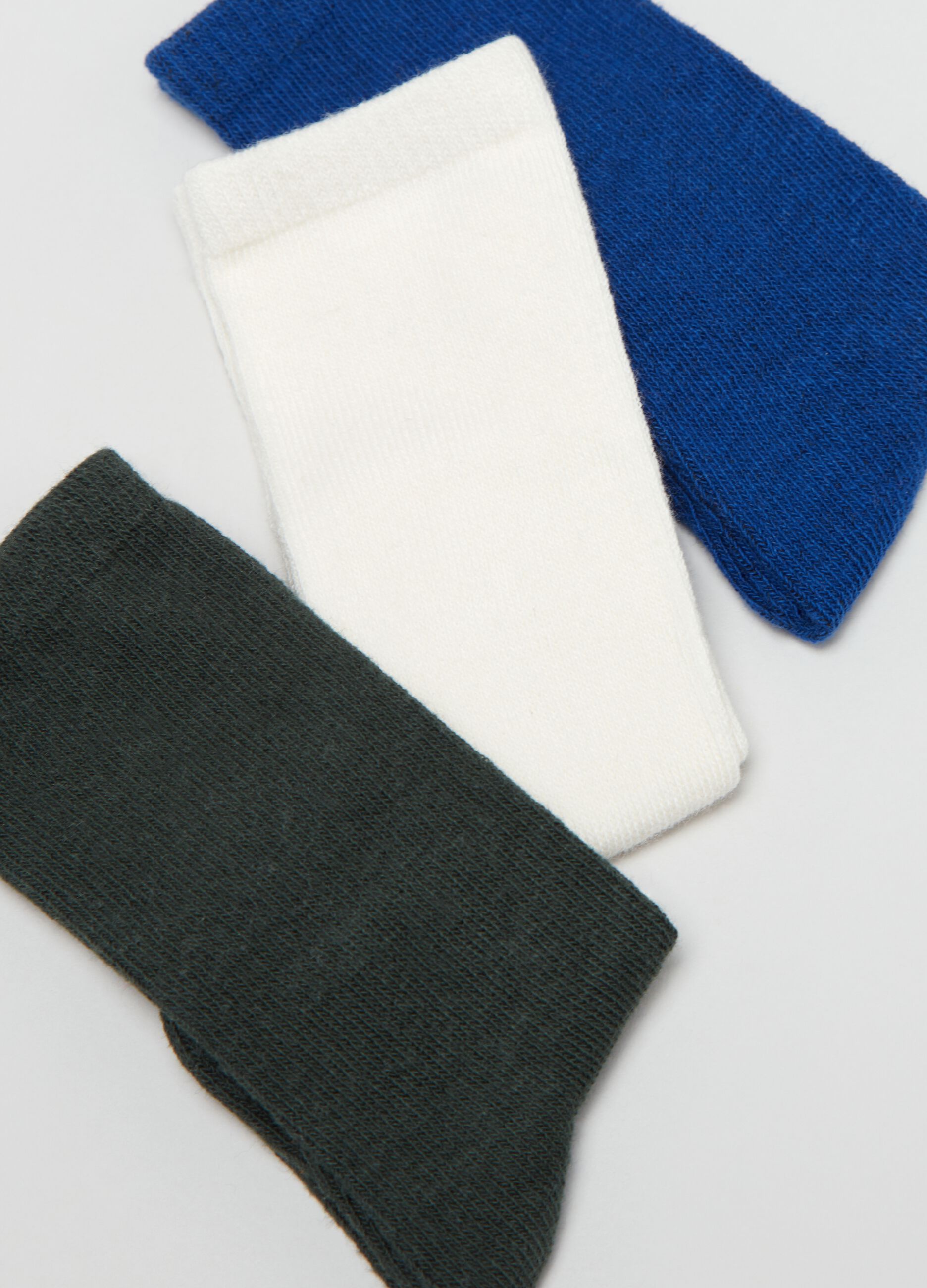 Three-pair pack long multicoloured socks