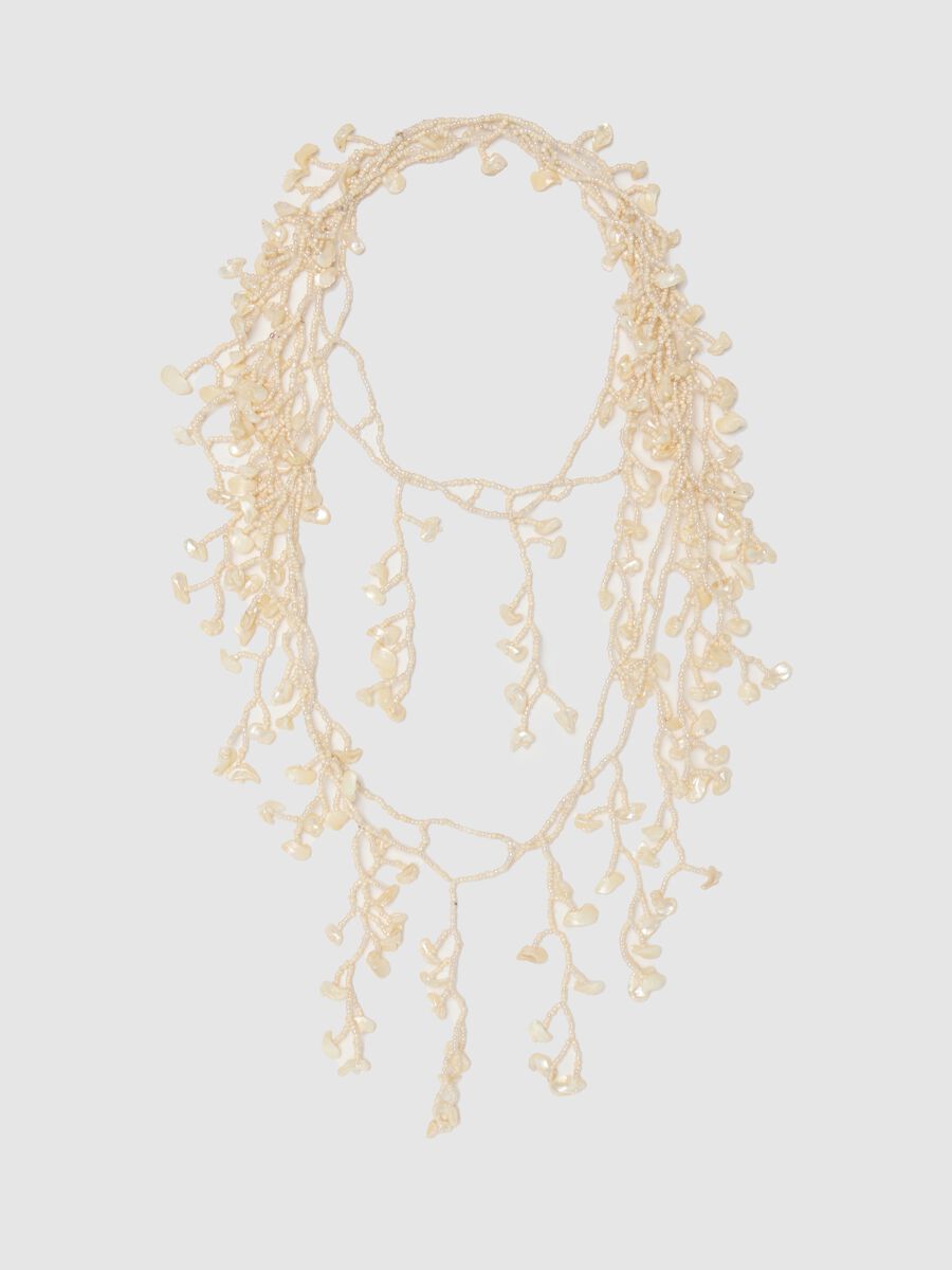 White coral necklace with beads_0