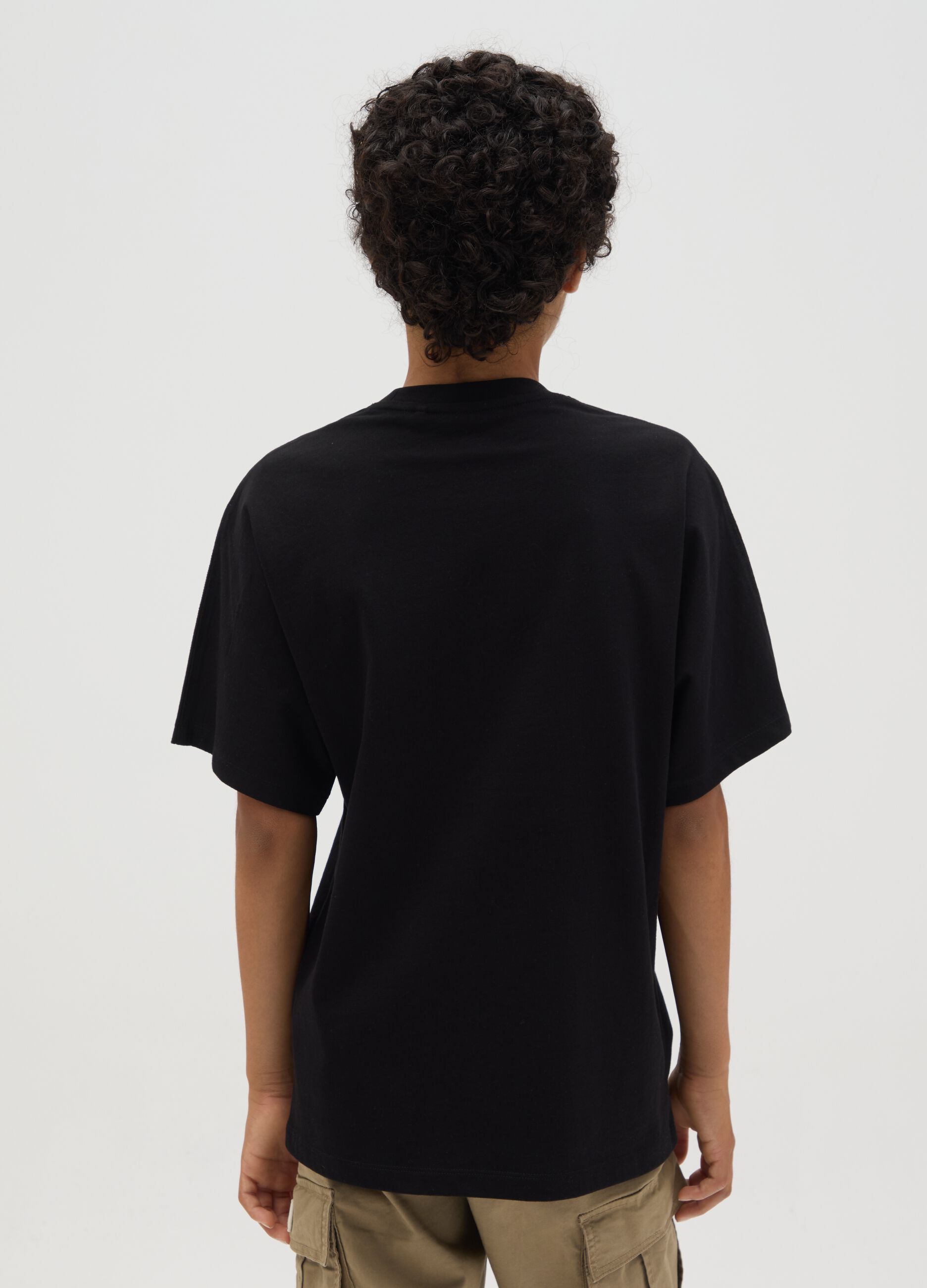 T-shirt nera con stampa Suburbans