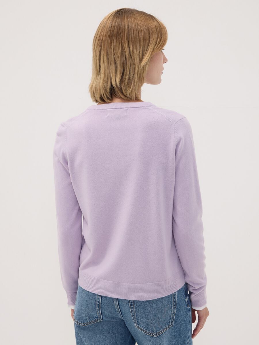 Cardigan viola girocollo regular fit con bottoni_3