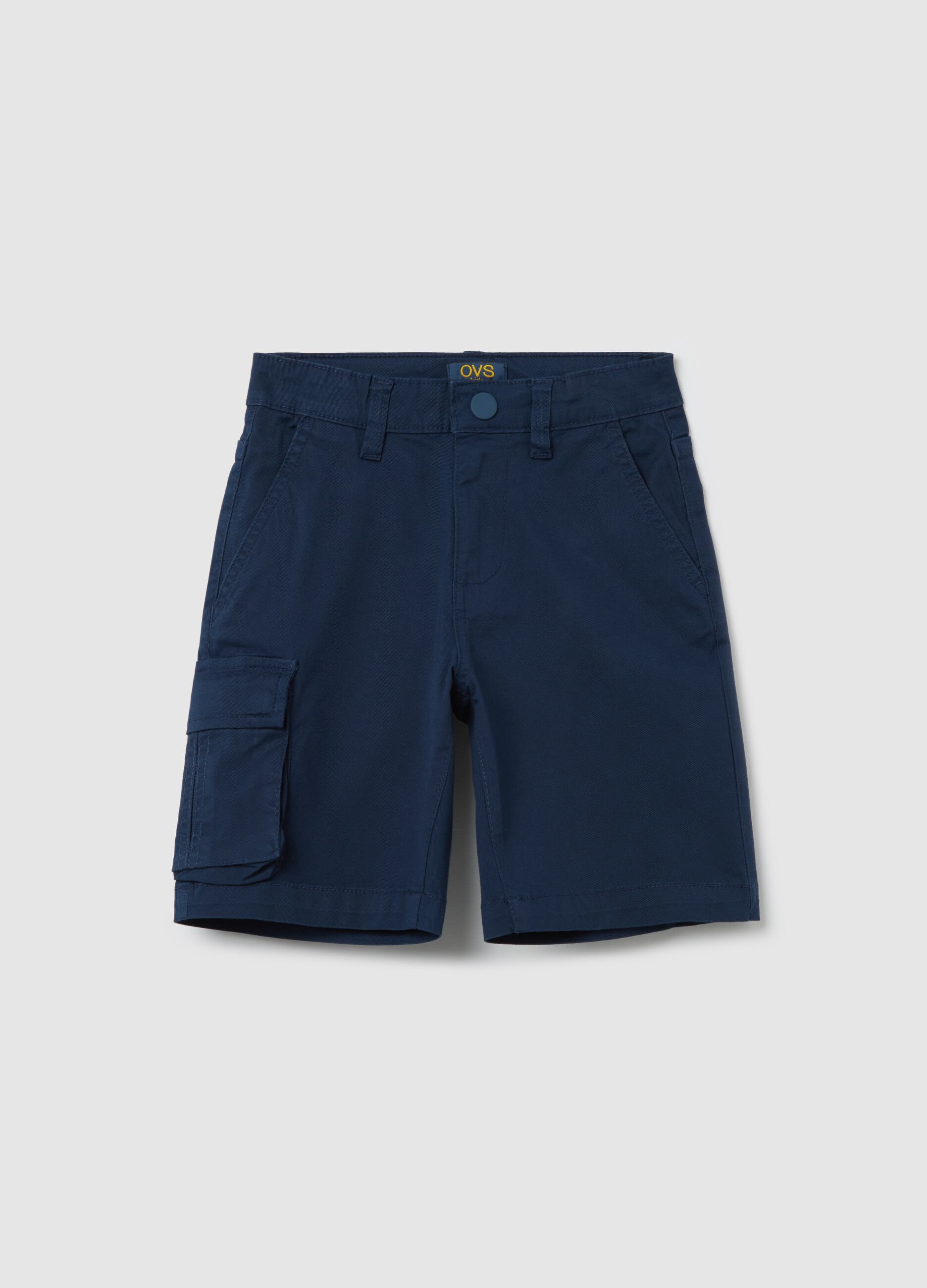 Blue cargo Bermuda shorts in stretch cotton