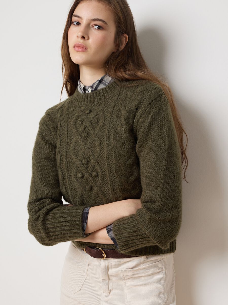 Maglione verde regular fit con motivo a treccia_1
