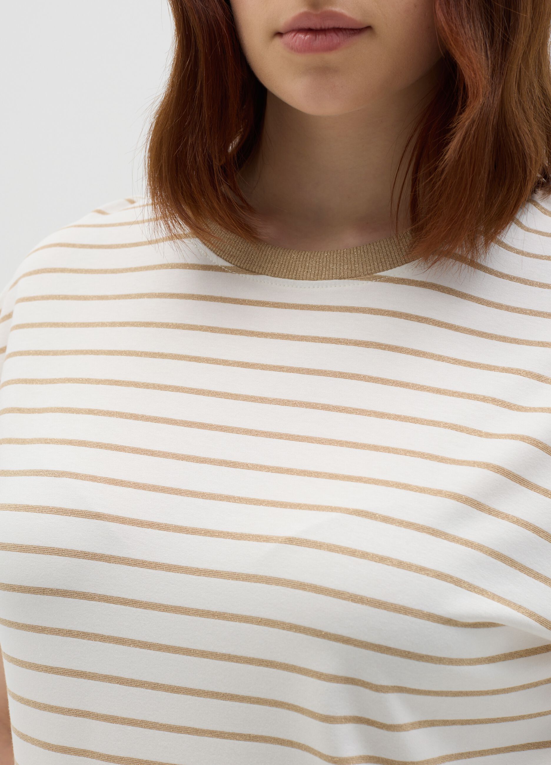 T-shirt a righe beige Curvy