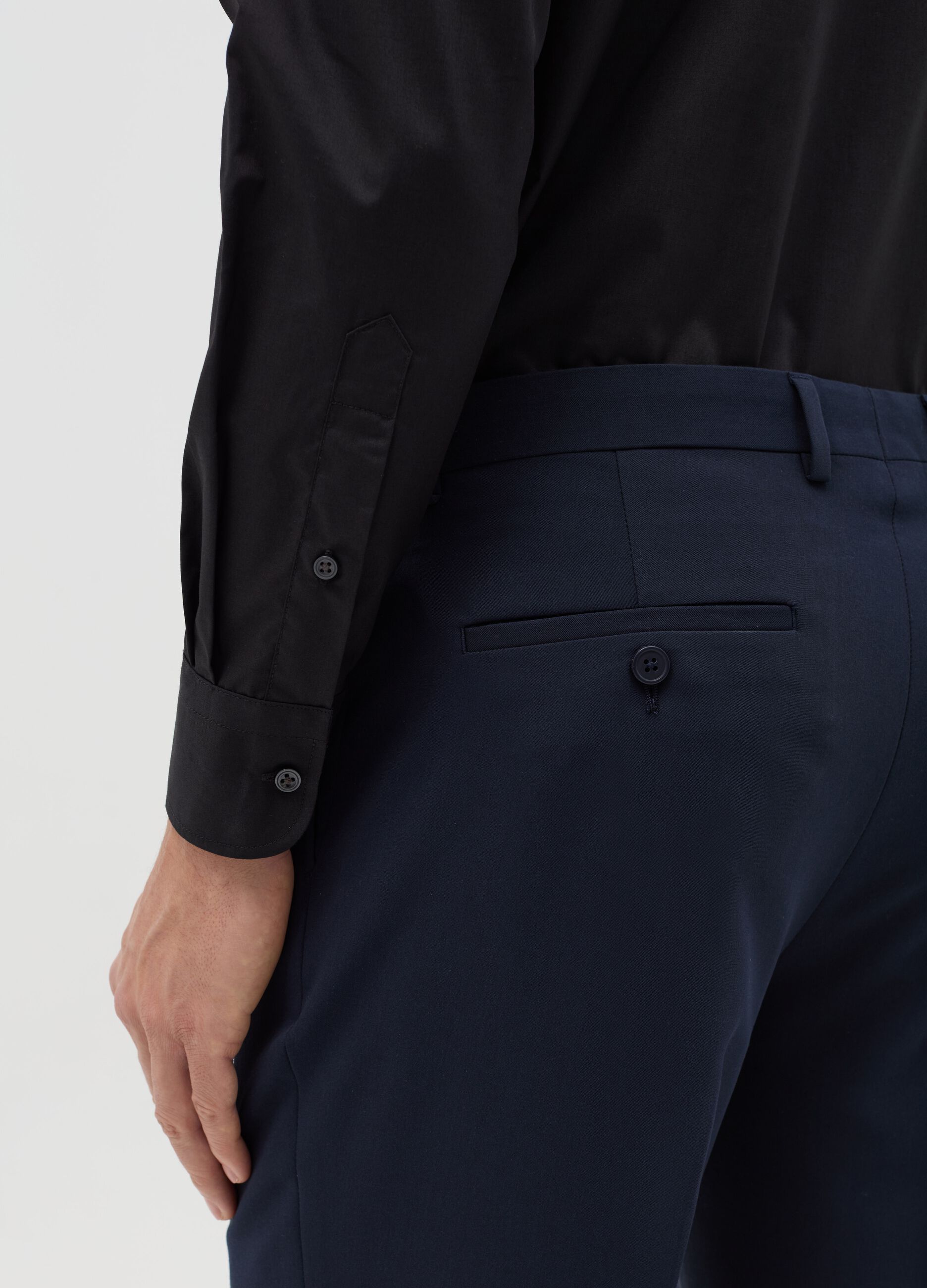 Regular-fit easy-iron shirt with button-down collar
