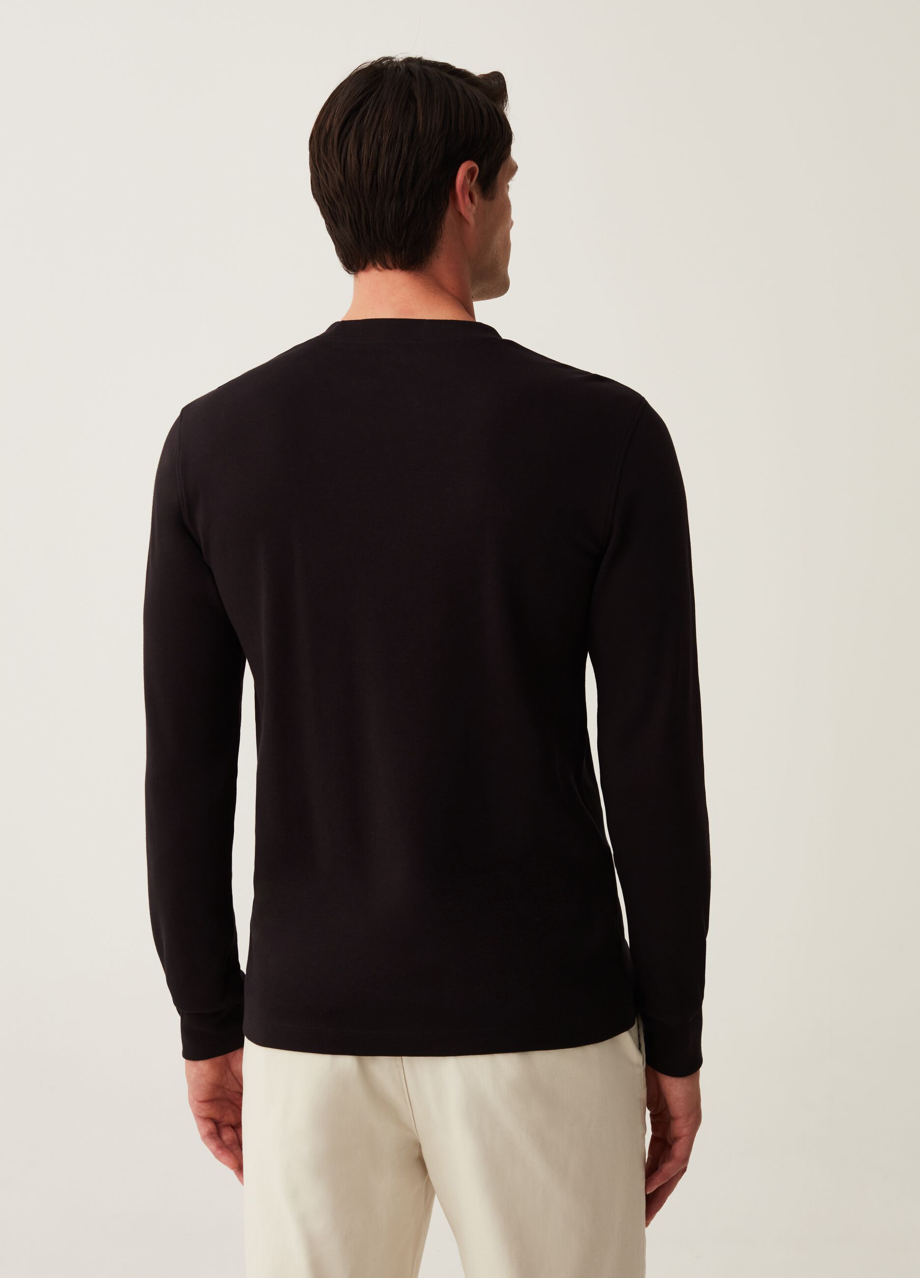 T-shirt a maniche lunghe tinta unita_2