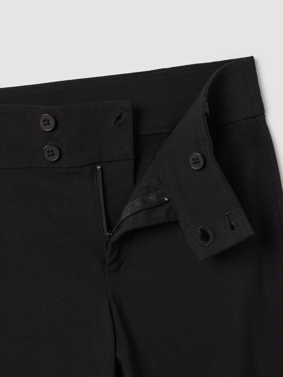 Pantaloni neri flare in viscosa elasticizzata_1