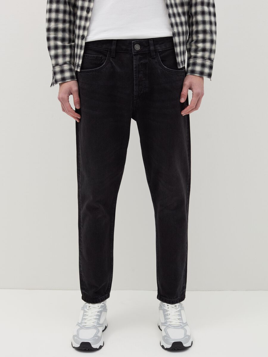 Slim-fit jeans with five pockets_1