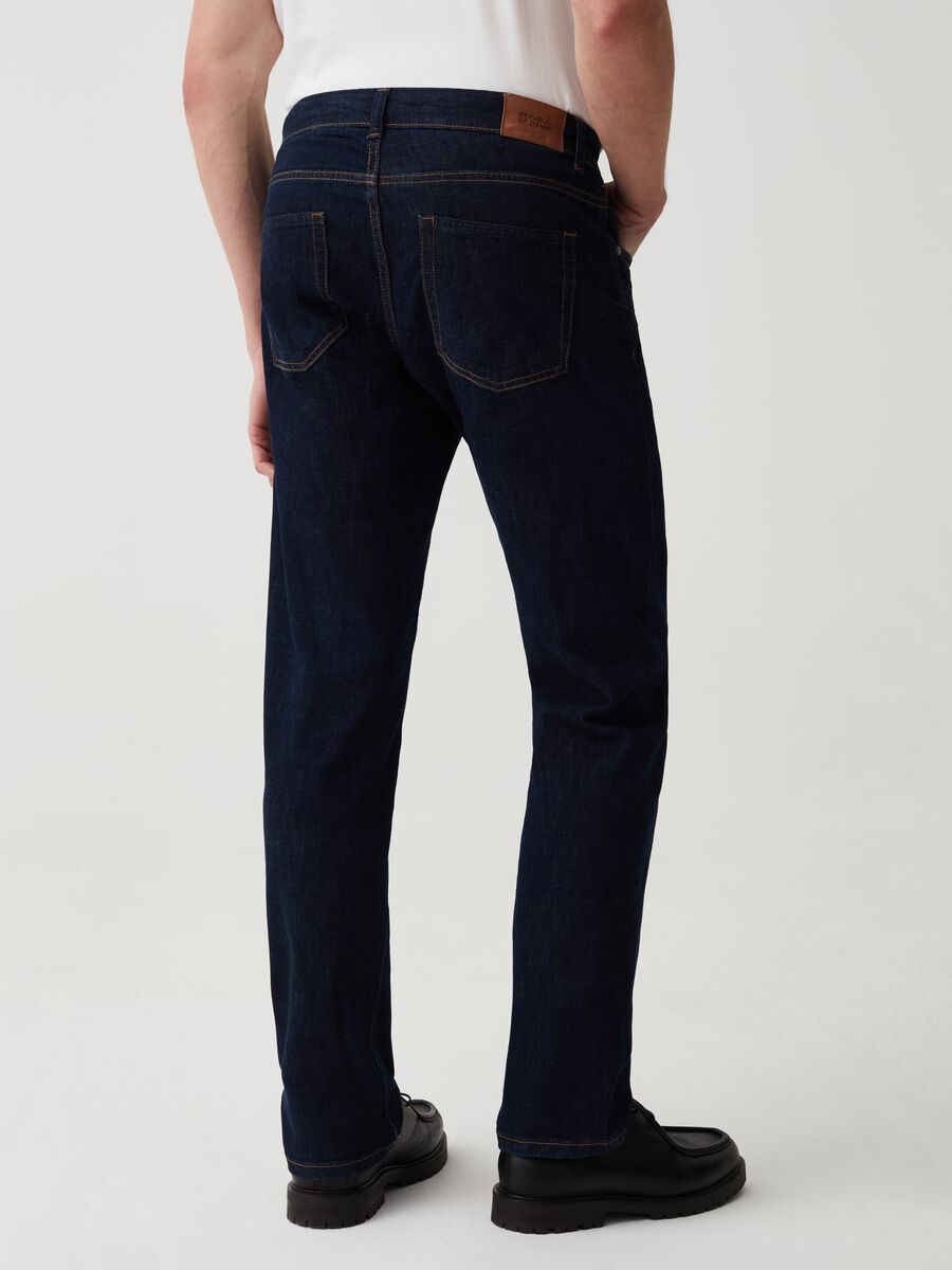 Regular-fit jeans with cross-hatch weave_2