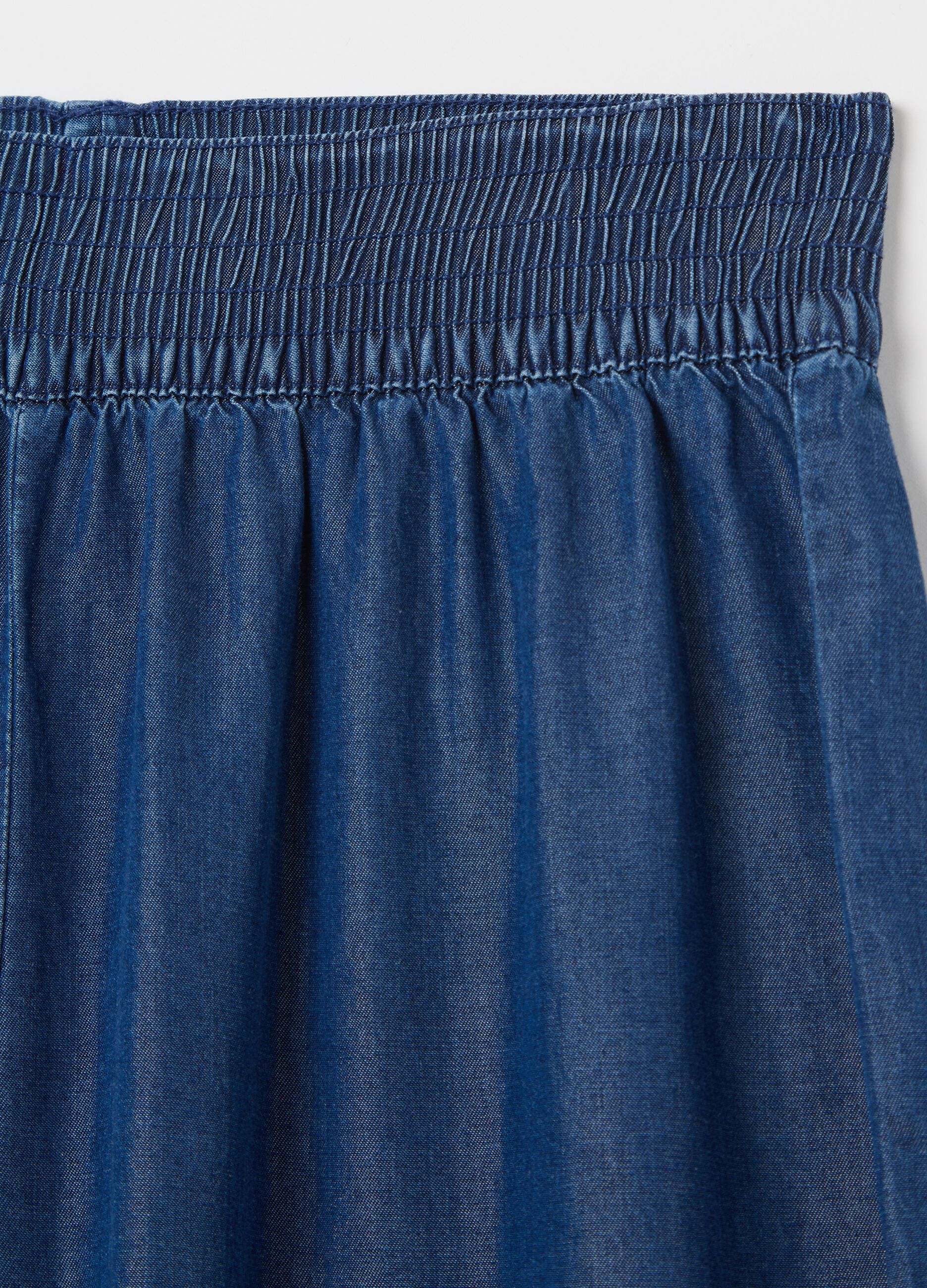 Jeans a gamba larga in Lyocell