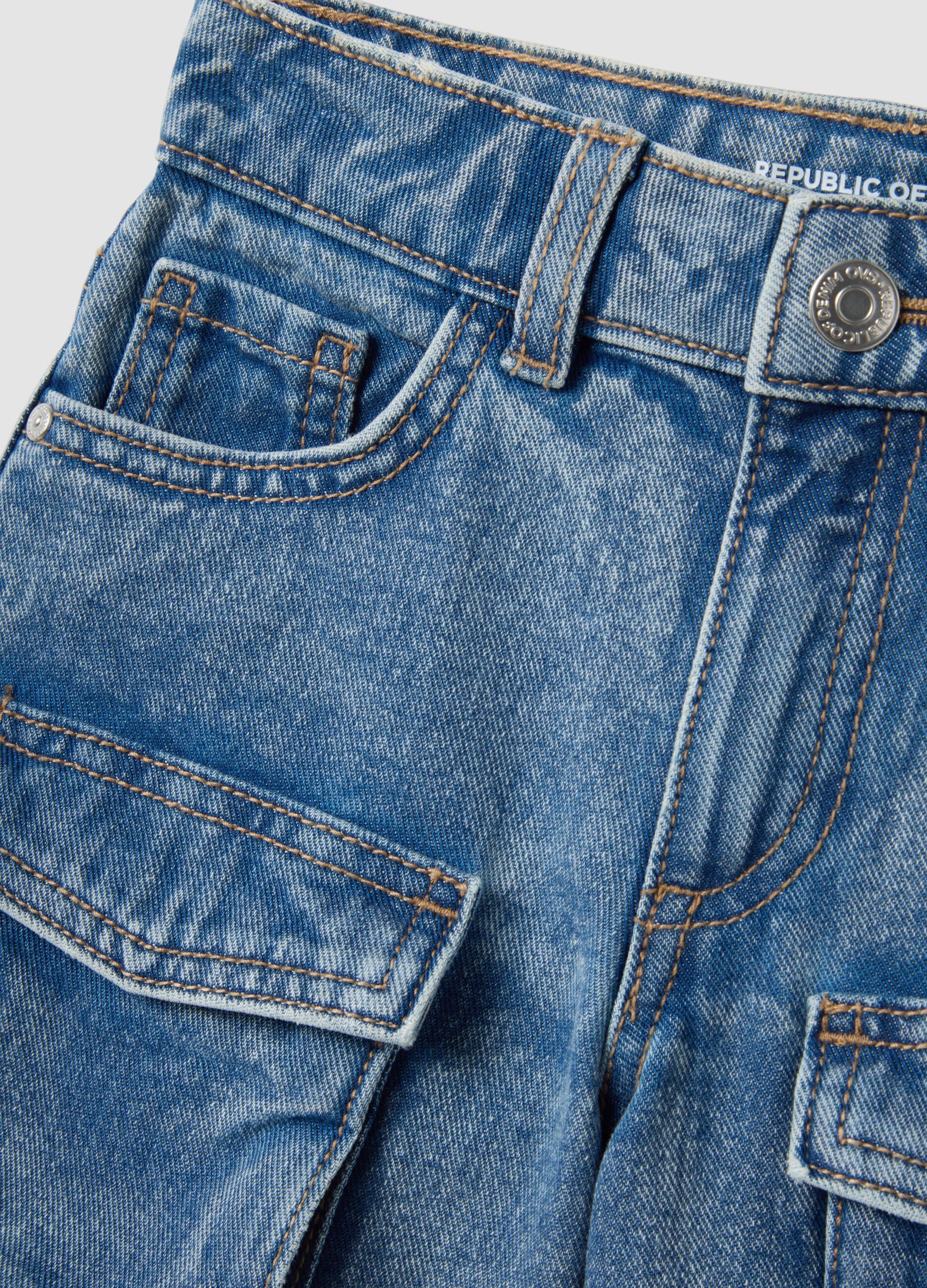 Girls&rsquo; blue denim cotton cargo shorts with wide-leg fit