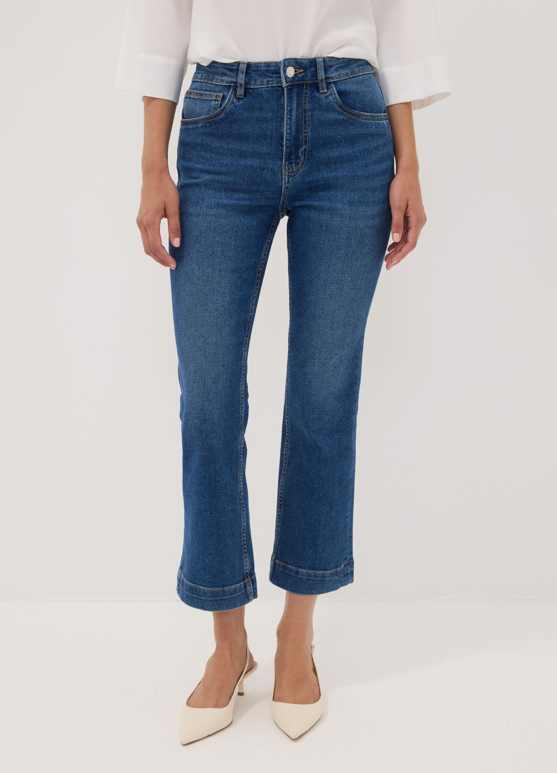 Blue cropped slim-fit denim jeans in stretch cotton and viscose