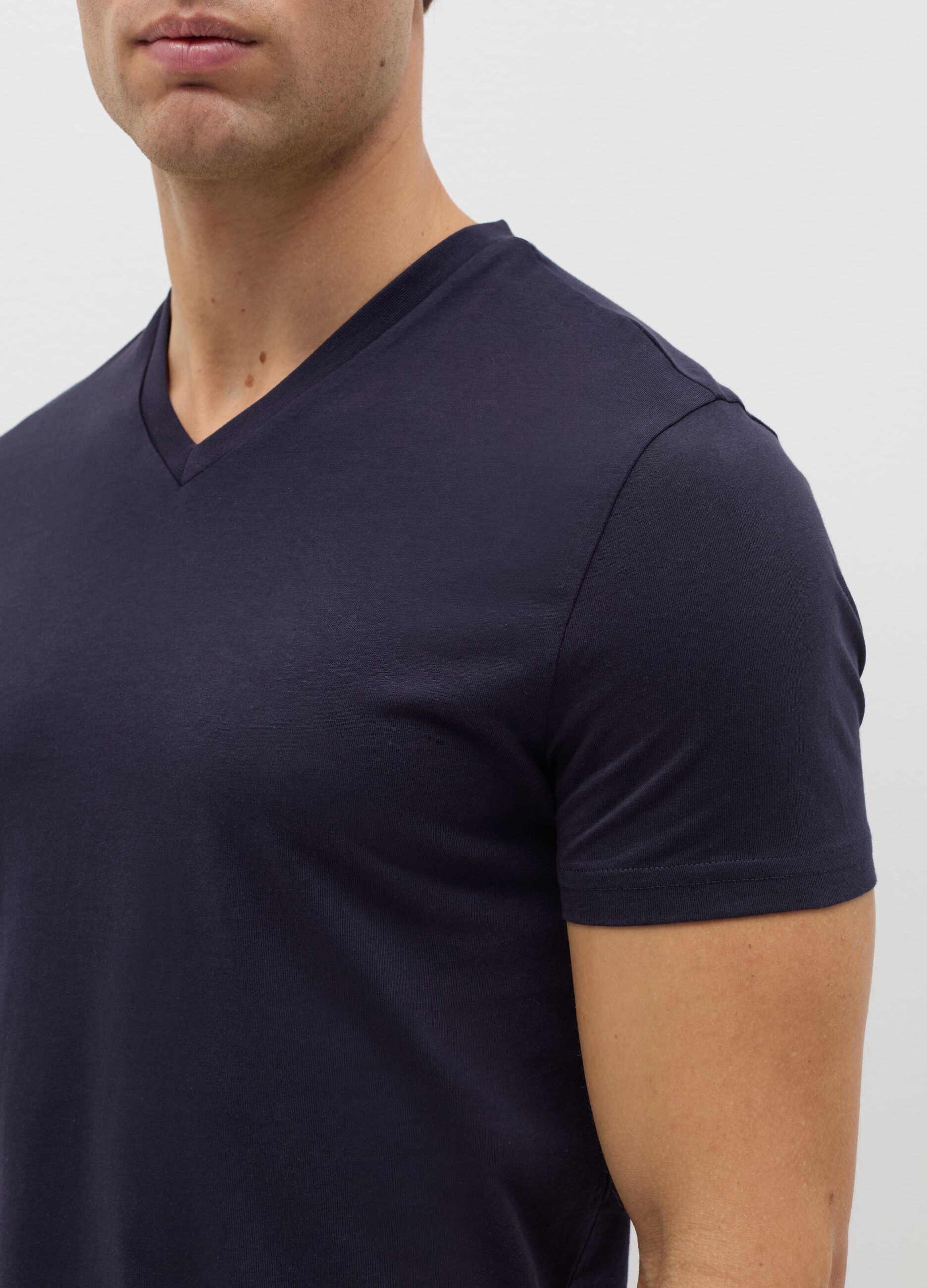 Organic cotton undershirt with V neck