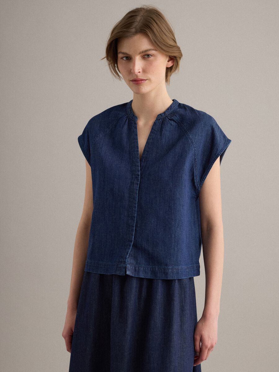 Blue denim shirt in a cotton, linen and viscose blend, oversized fit_1