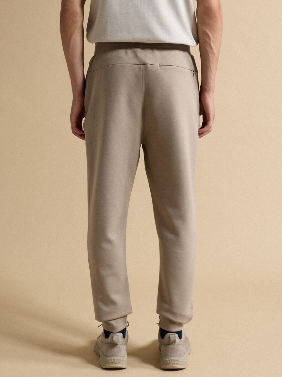 Jogger grigi regular fit in tessuto elasticizzato Easy dry_2