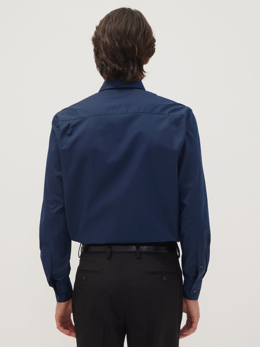 Camicia blu regular fit con collo button-down easy iron_3