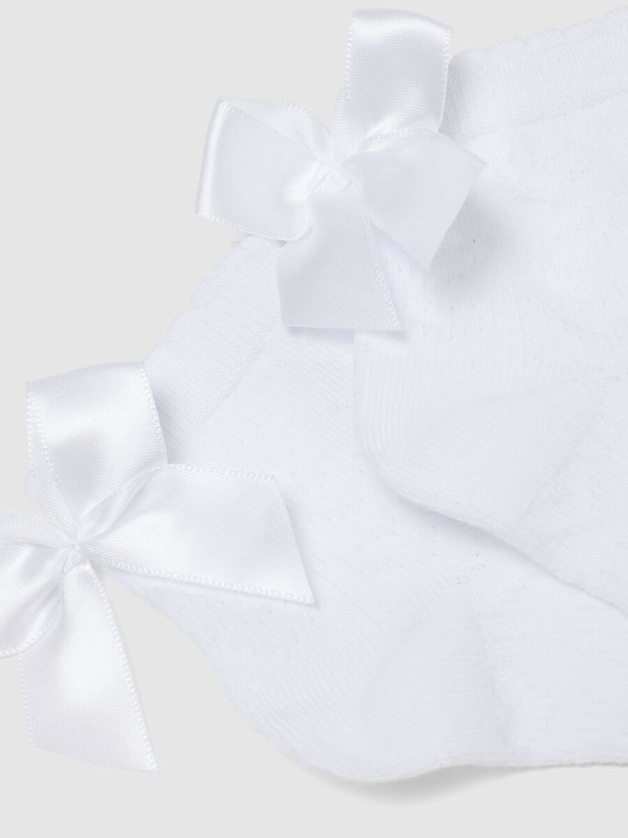 Calze in misto cotone elasticizzato bianco da bambina con fiocchi_2