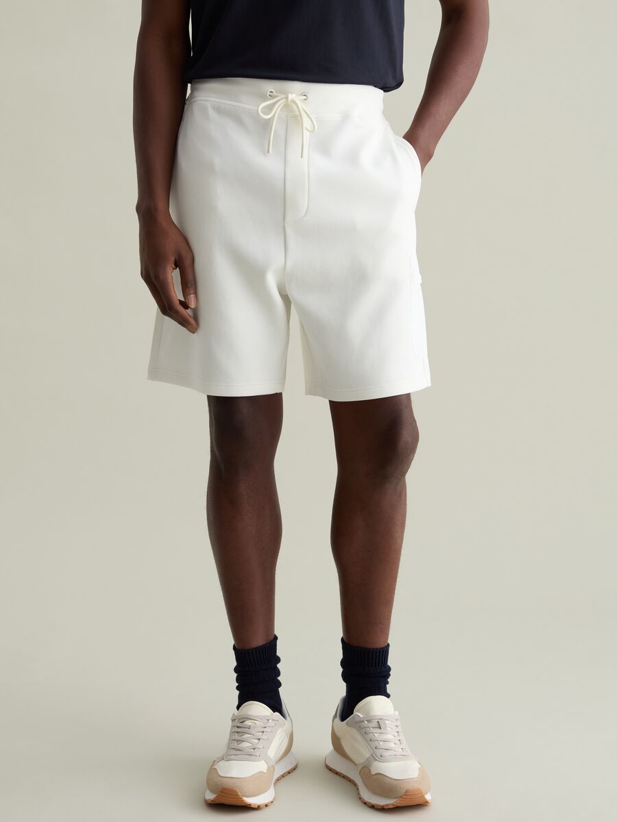 Bermuda joggers in technical fabric_1