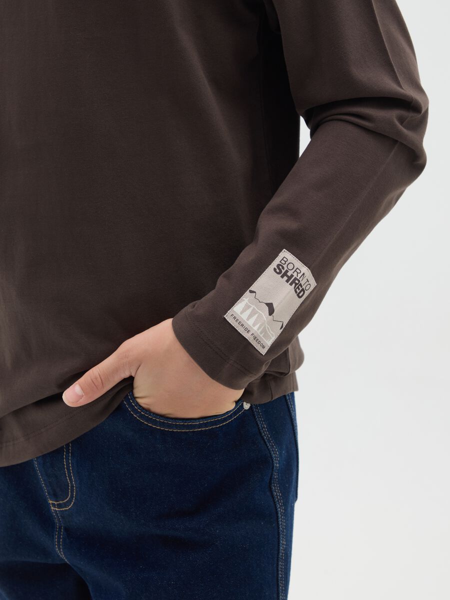 T-shirt da ragazzo in puro cotone marrone over fit_2