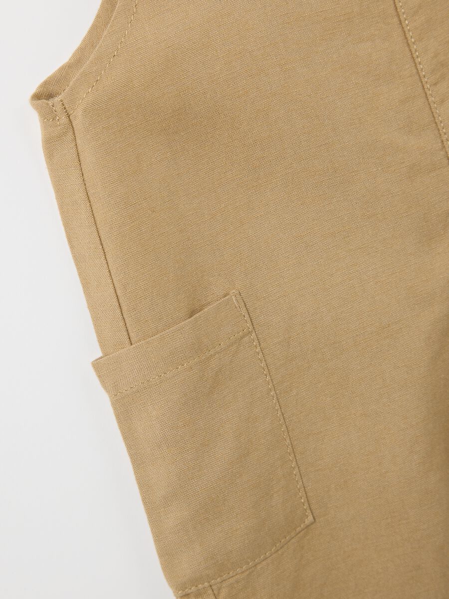 Short beige dungarees in viscose and linen_3