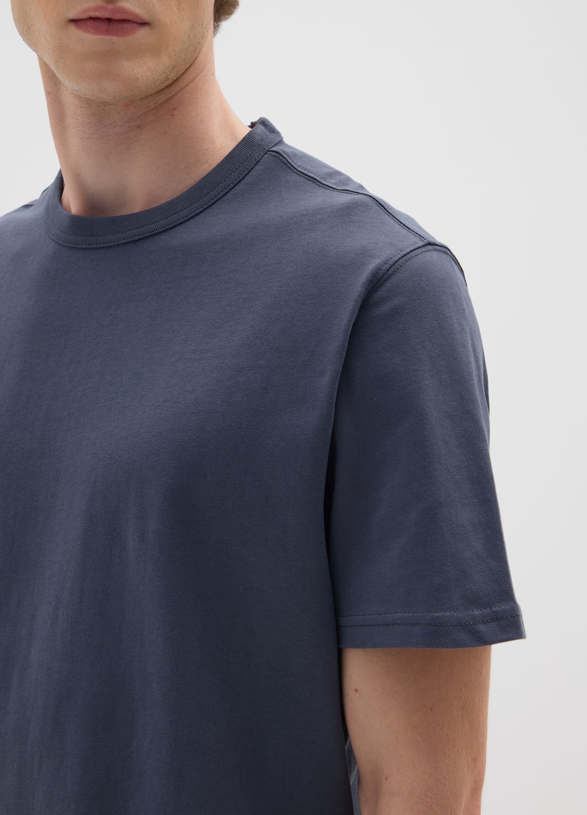 Blue pure cotton T-shirt with regular fit
