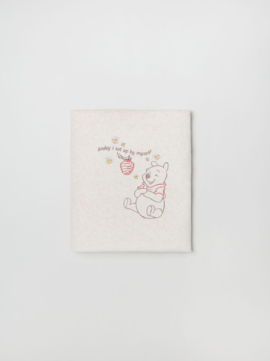 Coperta in velour con ricamo Winnie the Pooh_0