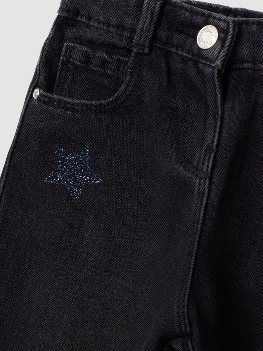 Black balloon-fit jeans in cotton and viscose blend with star print for baby girl_2