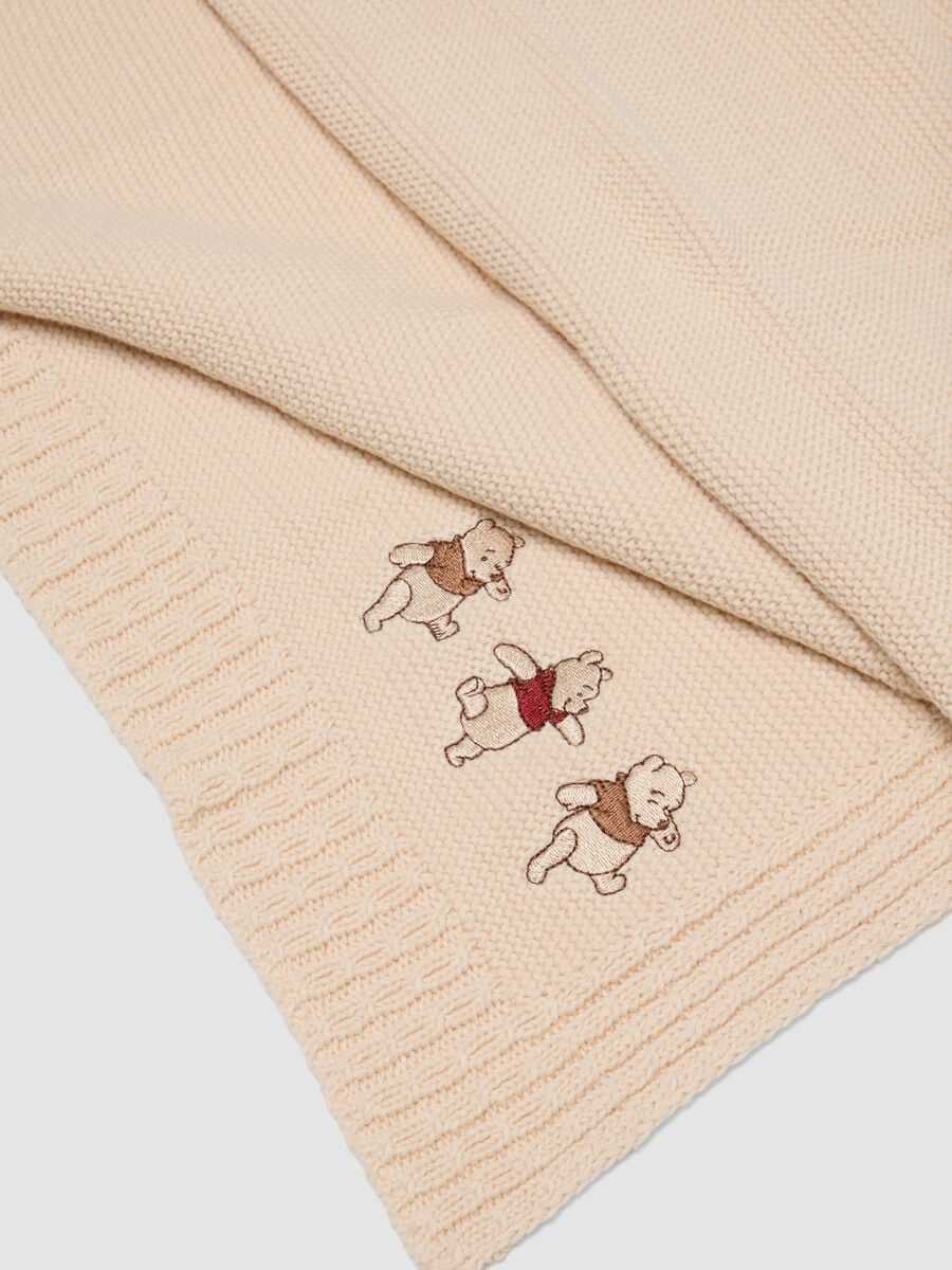 Copertina beige in puro cotone organico con ricamo Winnie The Pooh_1